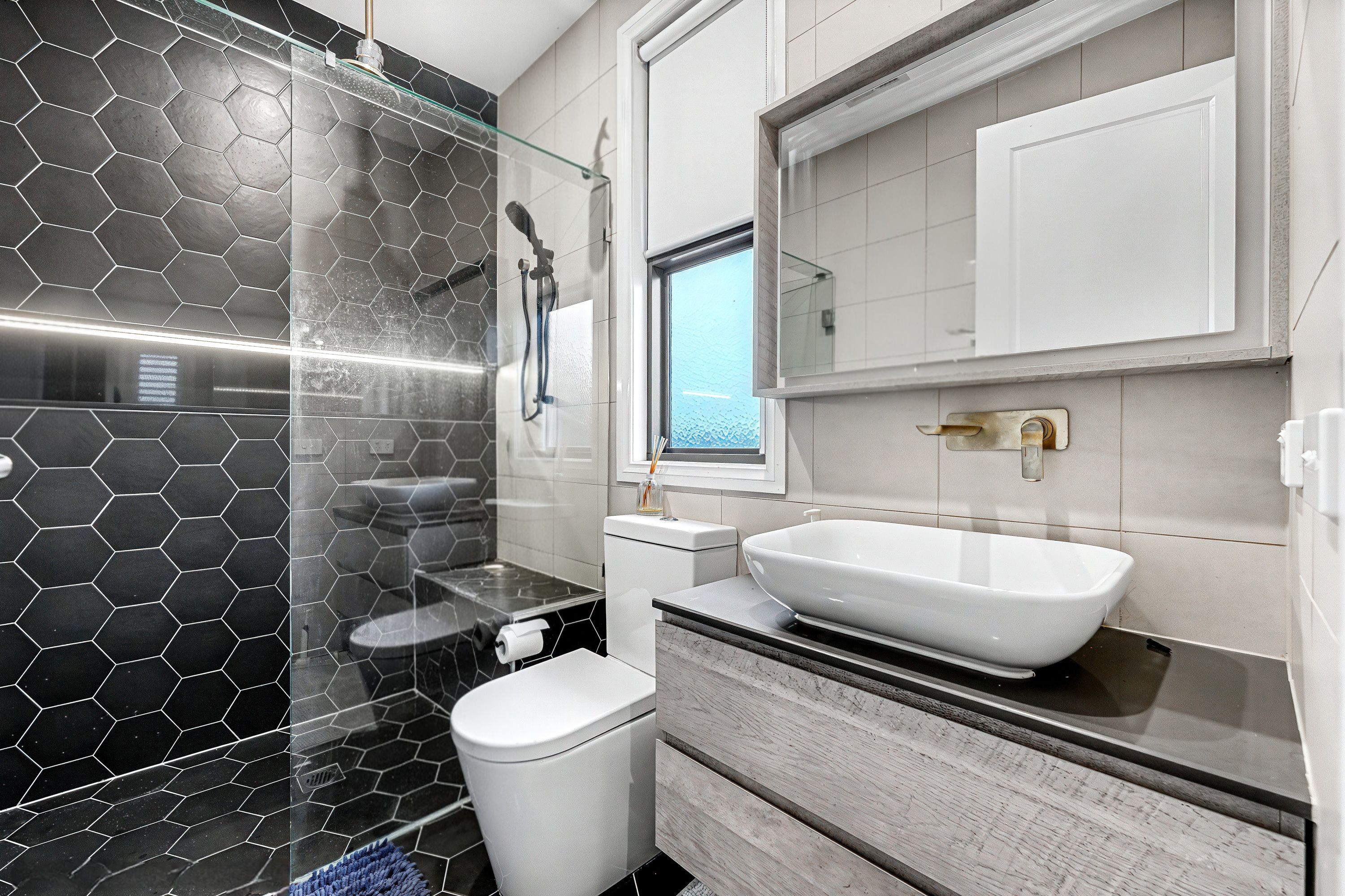 8 Gretana Street — photo 12 of 16