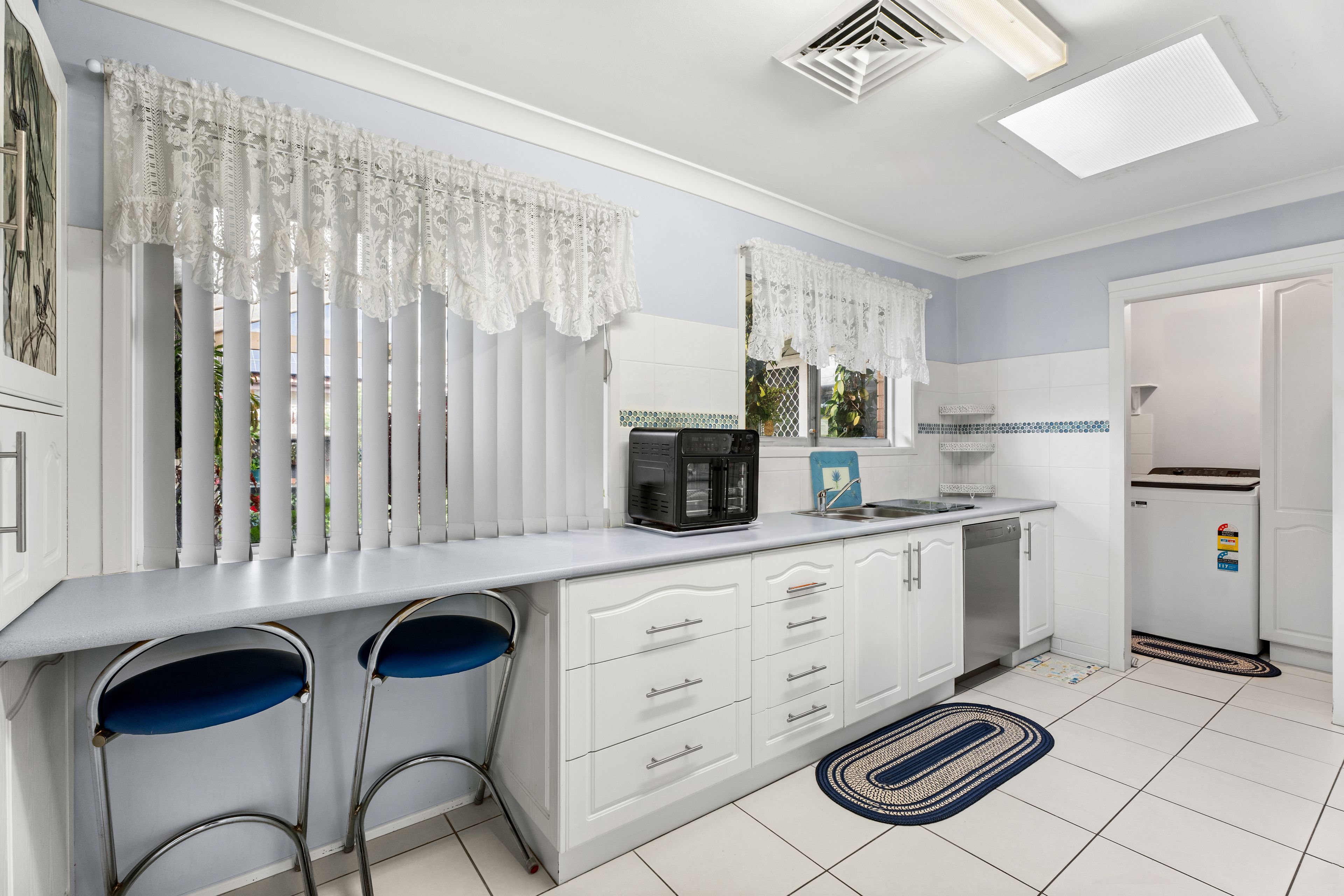 30 Carinda Drive — photo 4 of 20
