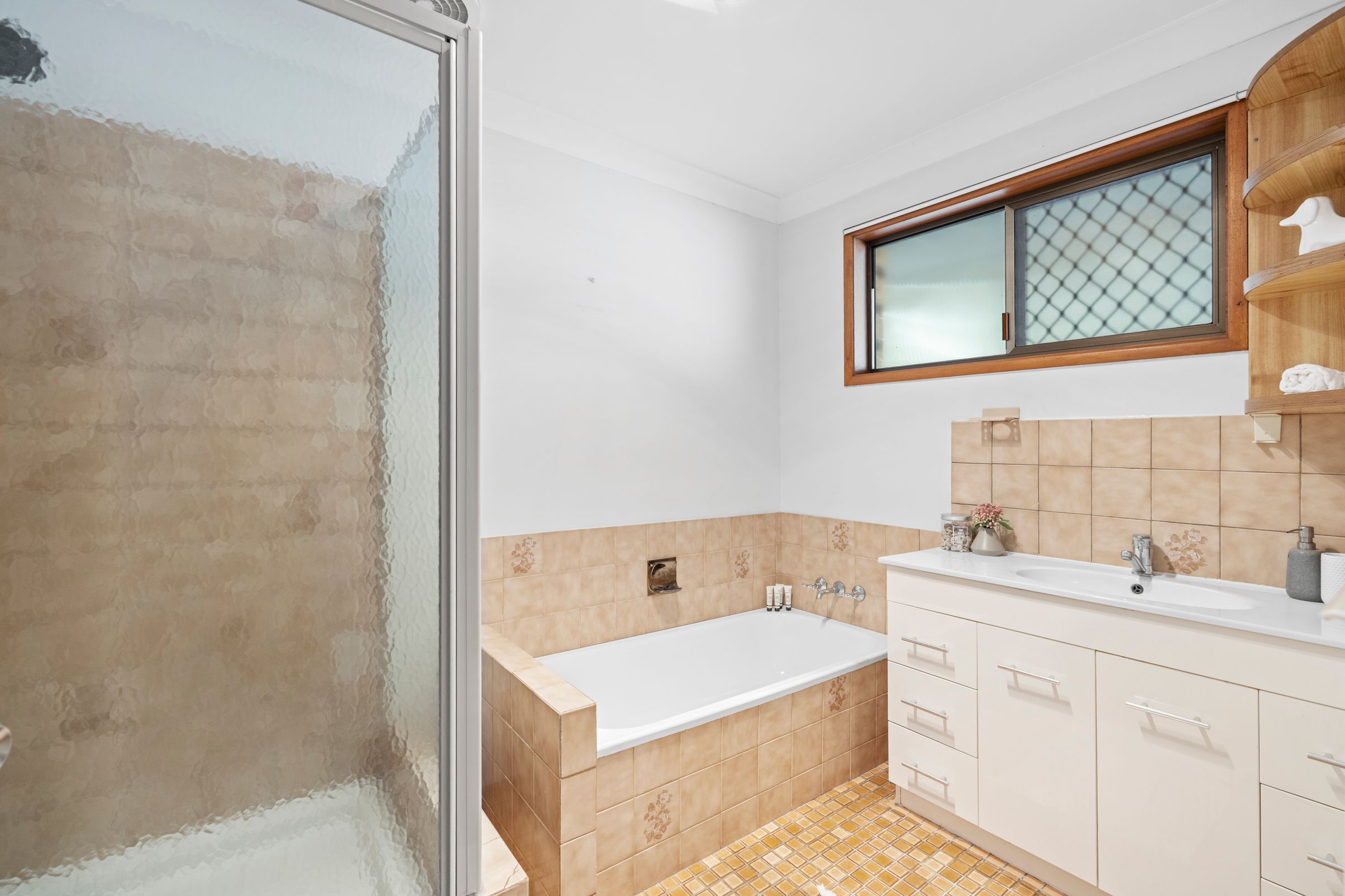 112 Federation Drive — photo 12 of 19