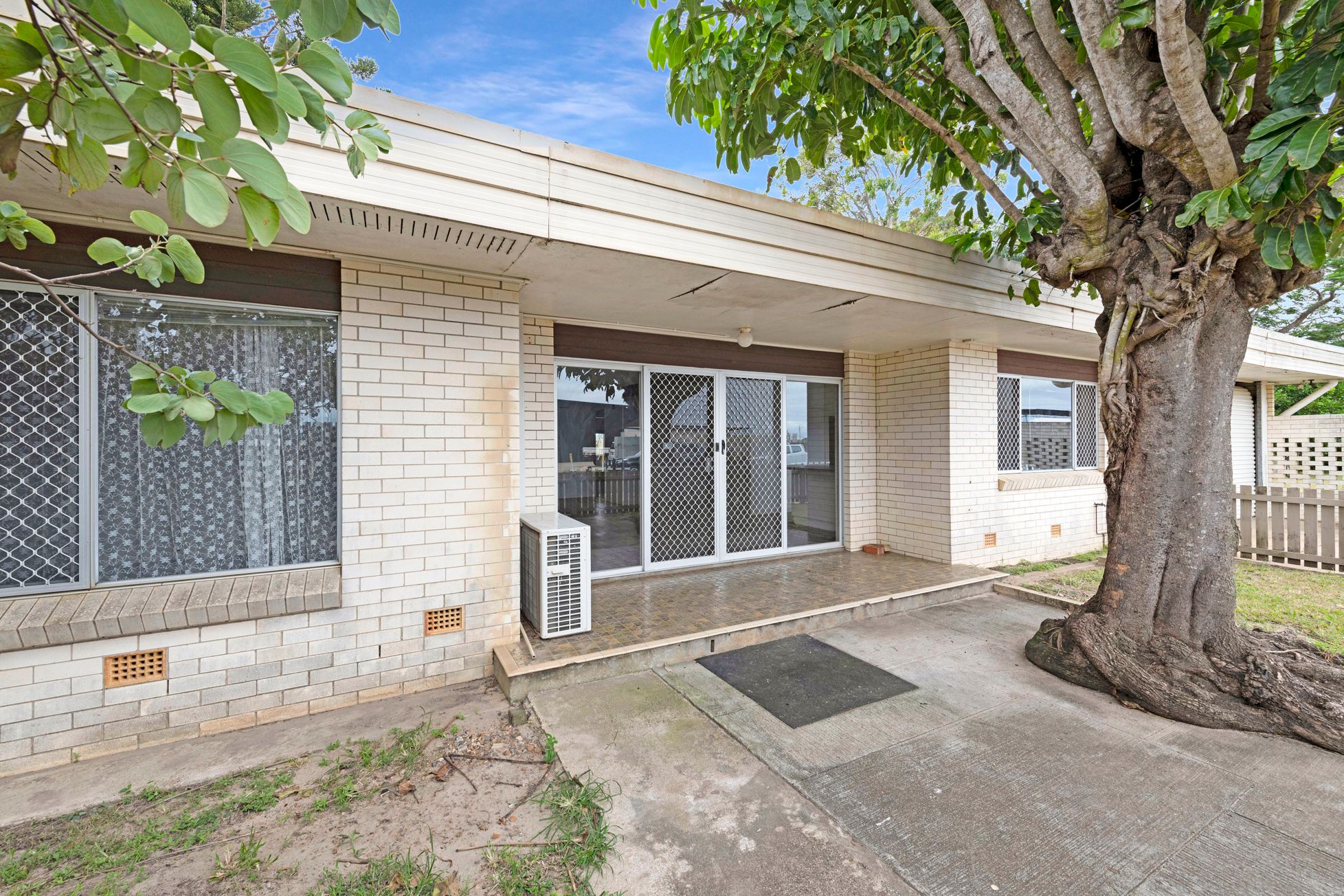 1 Channel Lane, Thabeban, QLD 4670