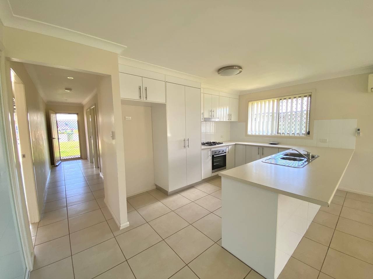 5 Rex Aubrey Place, Parkes, NSW 2870