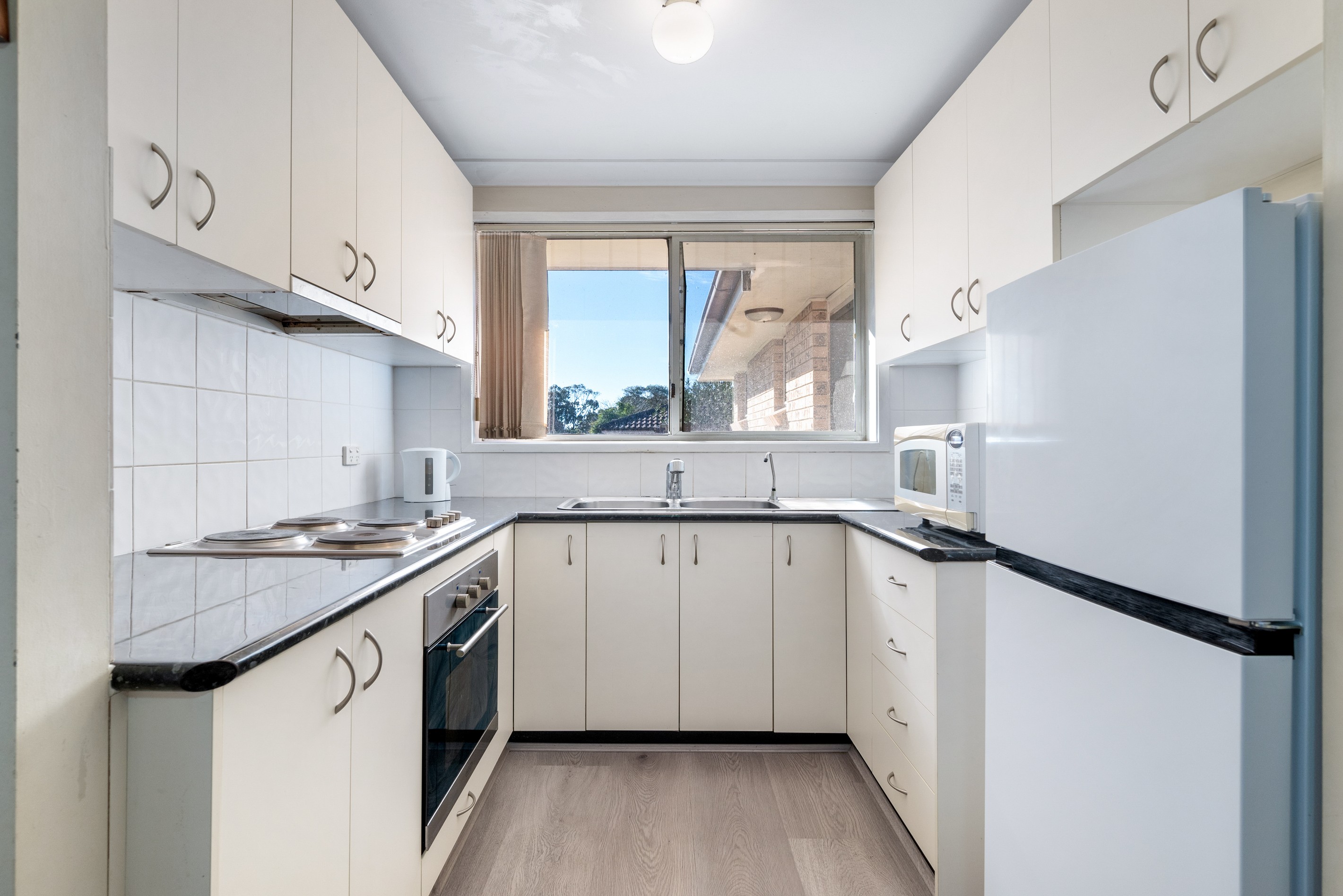 6/8 Bensley Road, Macquarie Fields, NSW 2564