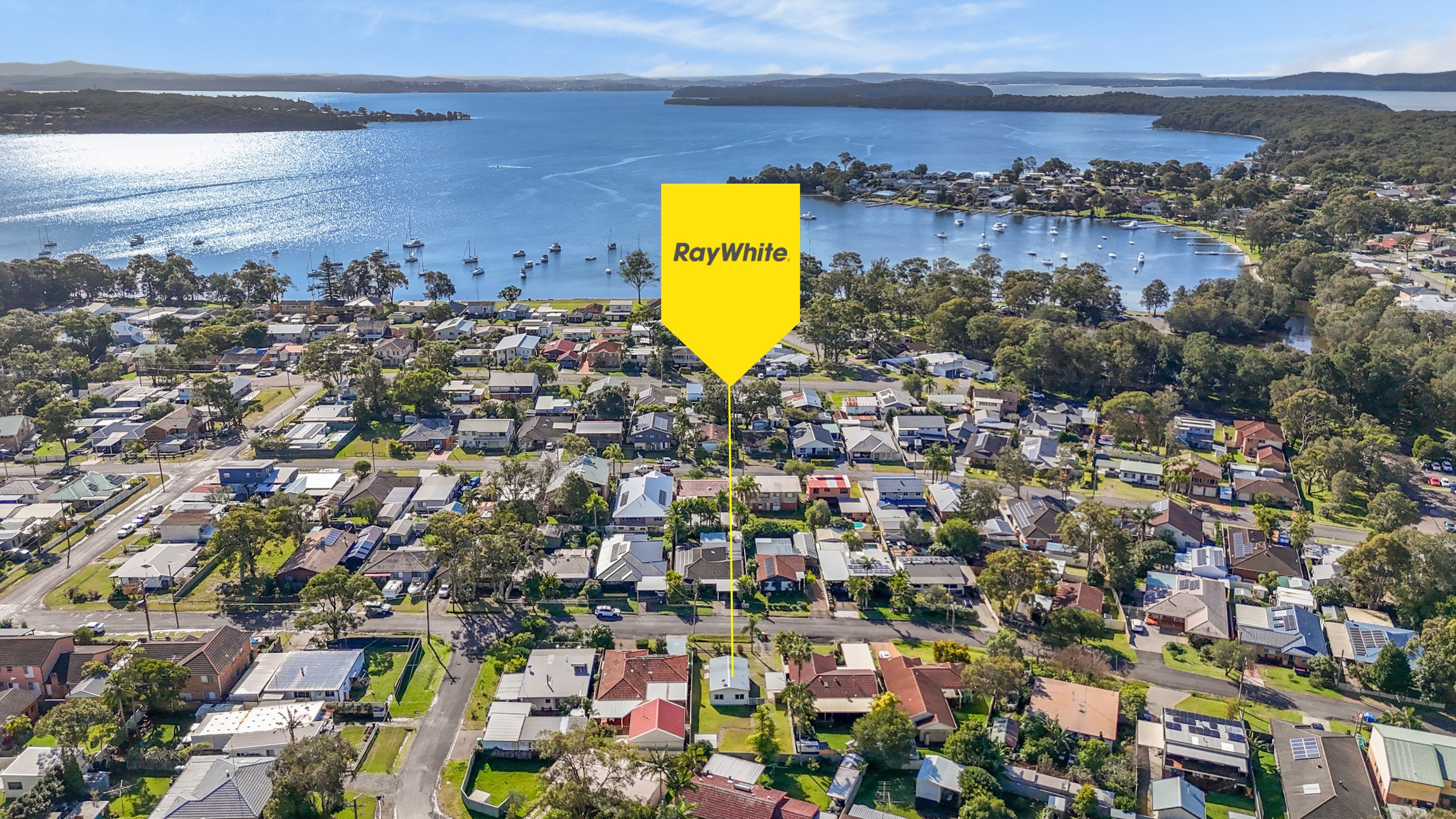 33 Warrina Avenue, Summerland Point, NSW 2259