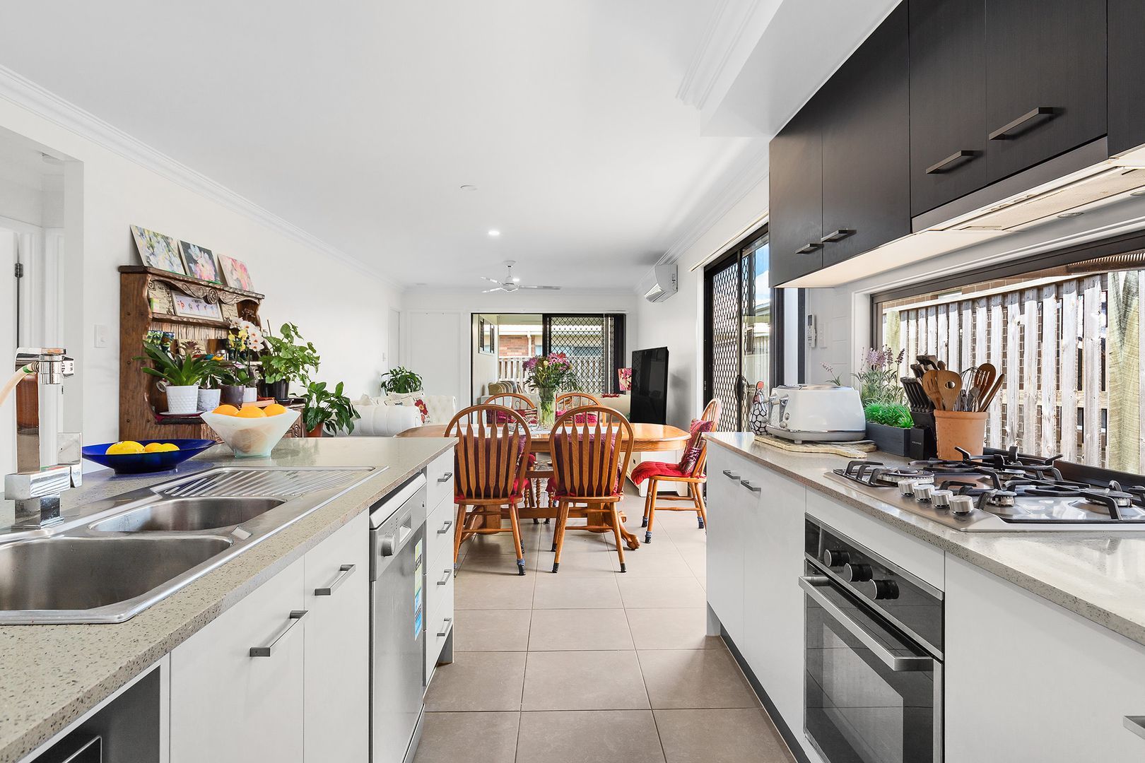 10 Skelbrook Road, Park Ridge, QLD 4125 House for Rent Ray White