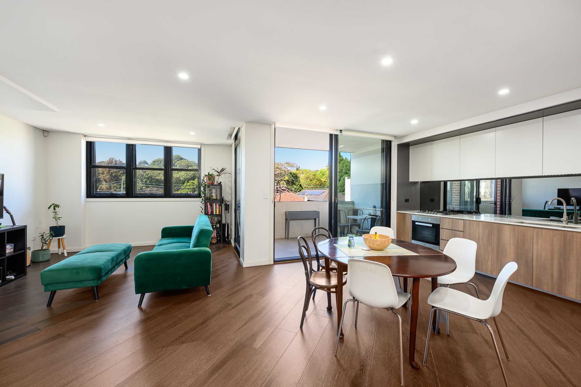 6/105-107 Percival Road — photo 5 of 10