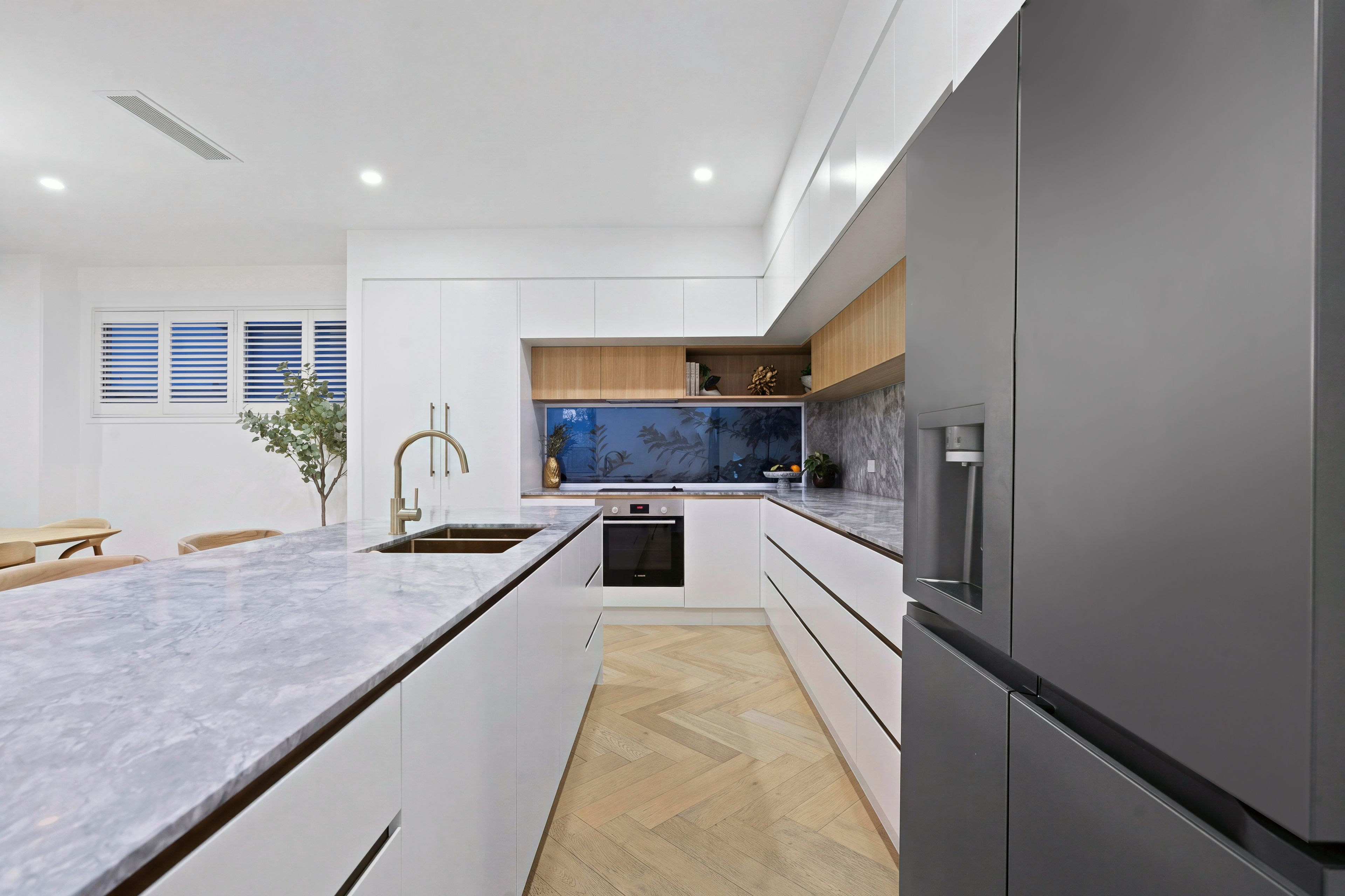2/32 East Quay Drive — photo 6 of 30