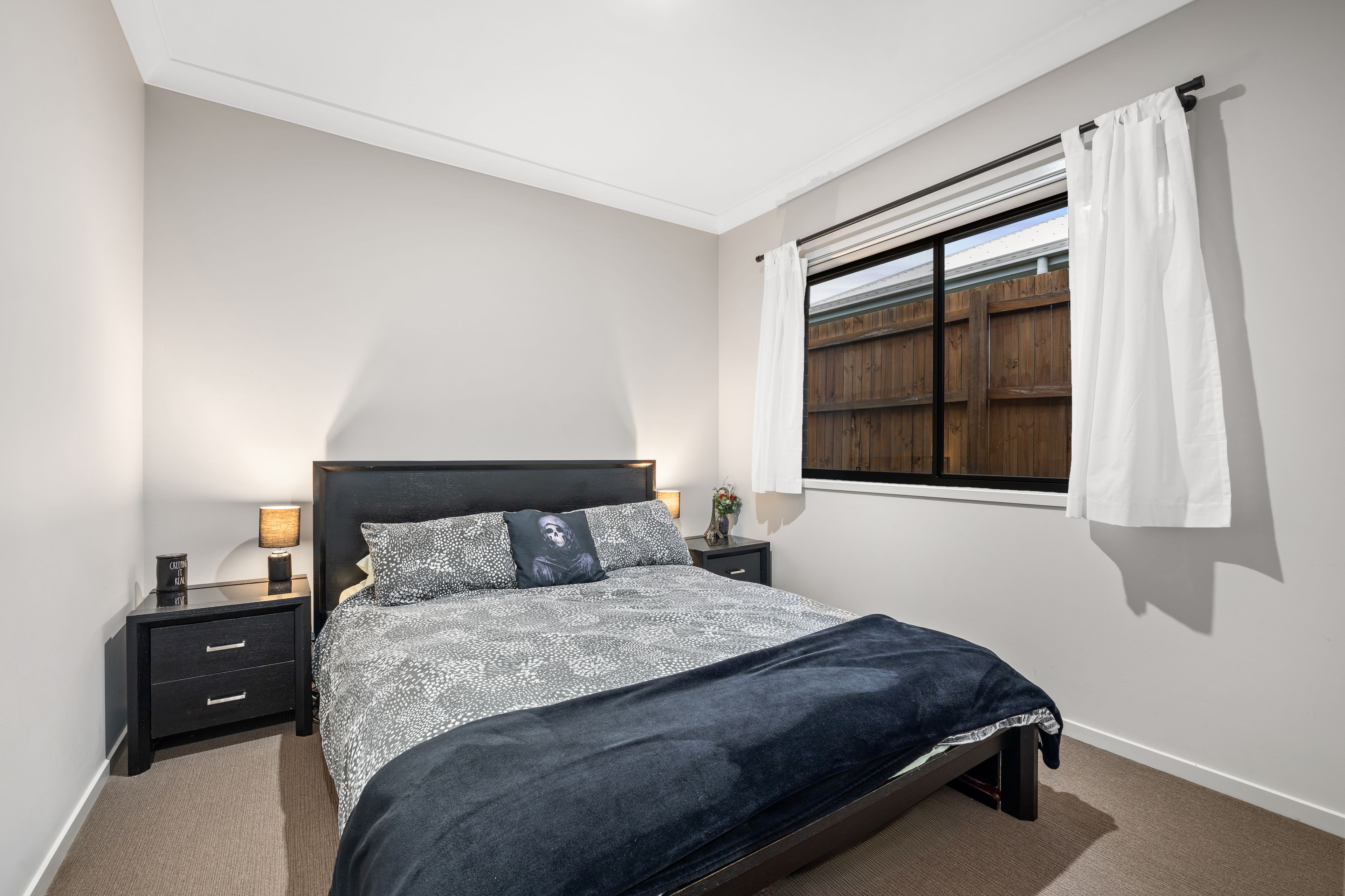 6 Scheyville Crescent — photo 12 of 22