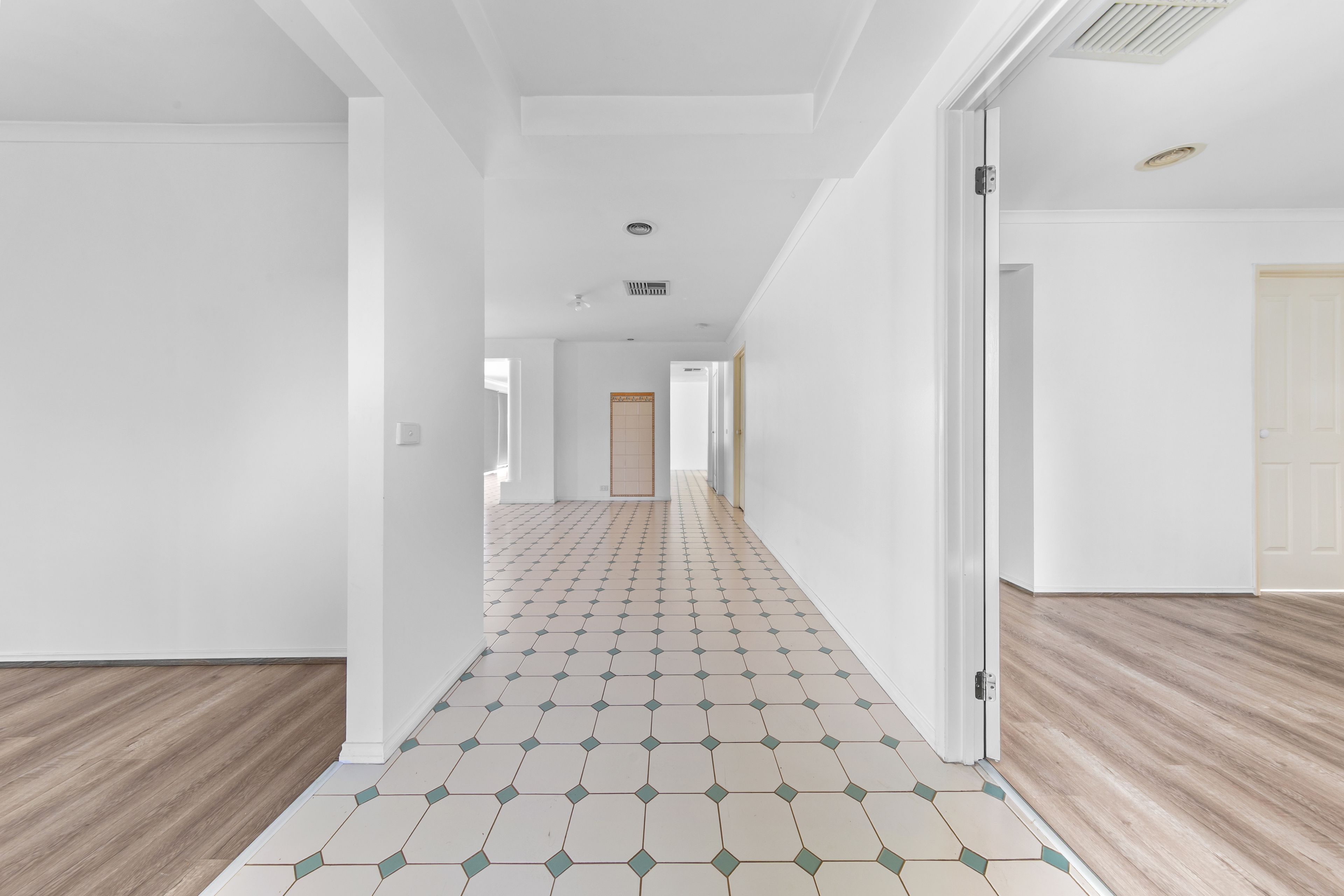 51 Jasmine Drive, Mill Park, VIC 3082