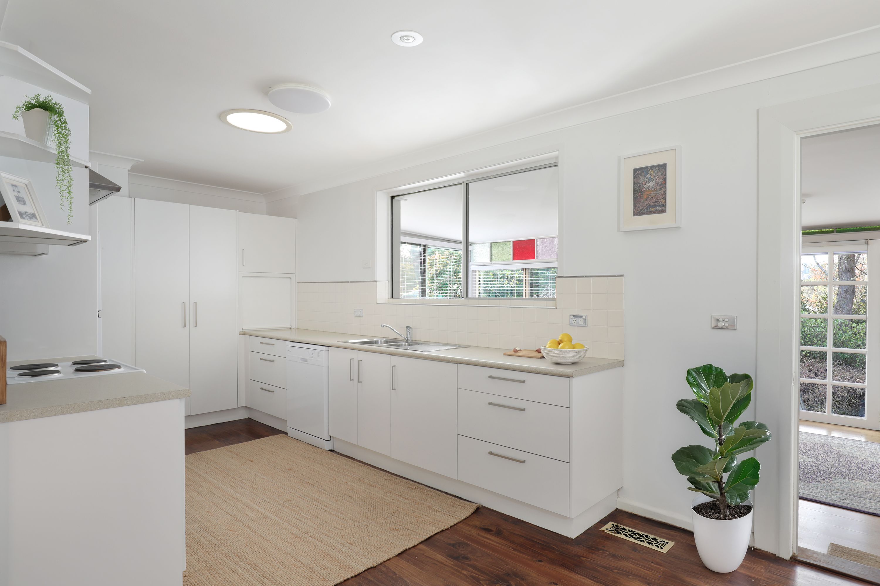 128 Evans Lookout Road — photo 3 of 10
