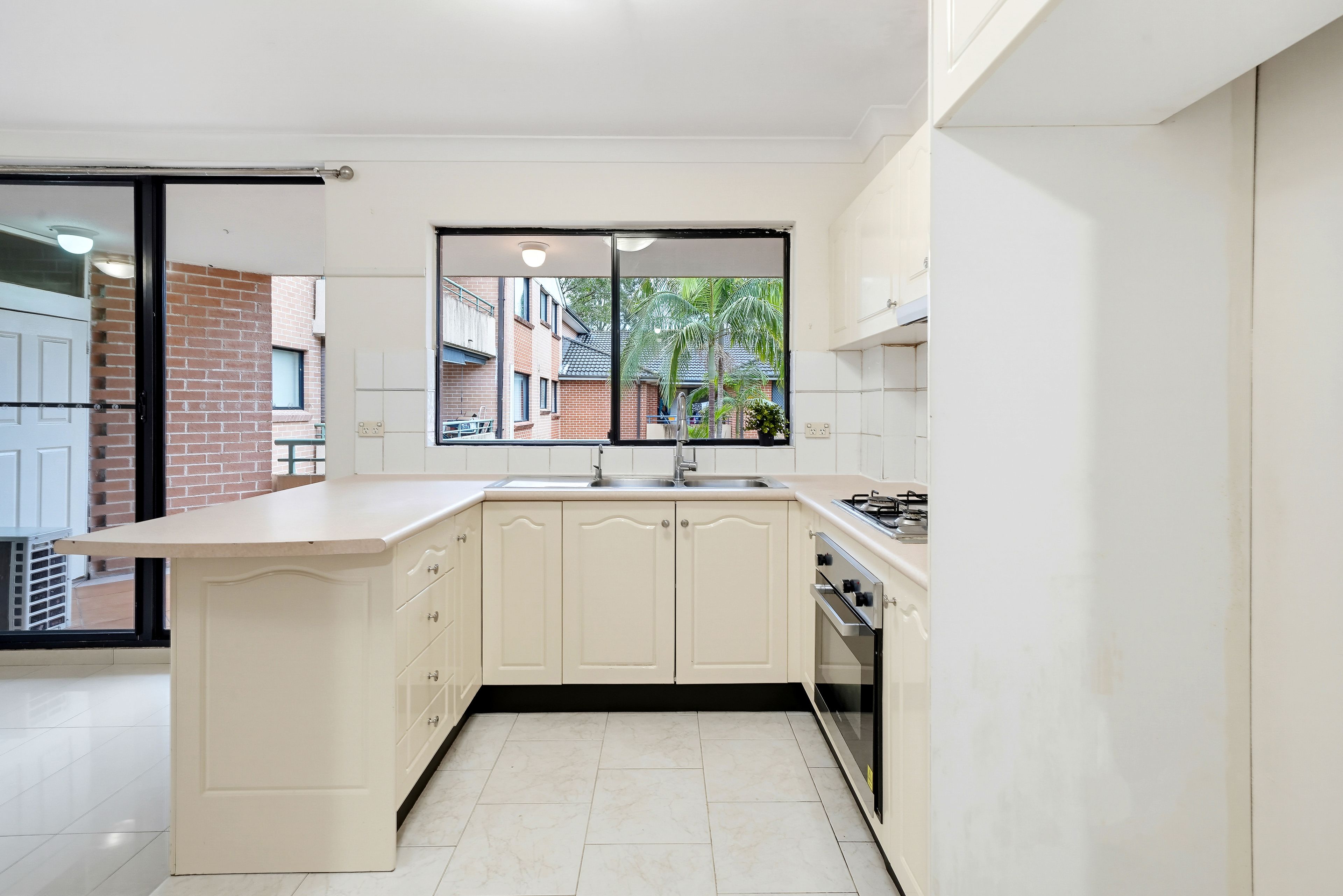 27/62-64 Fullagar Road — photo 4 of 12