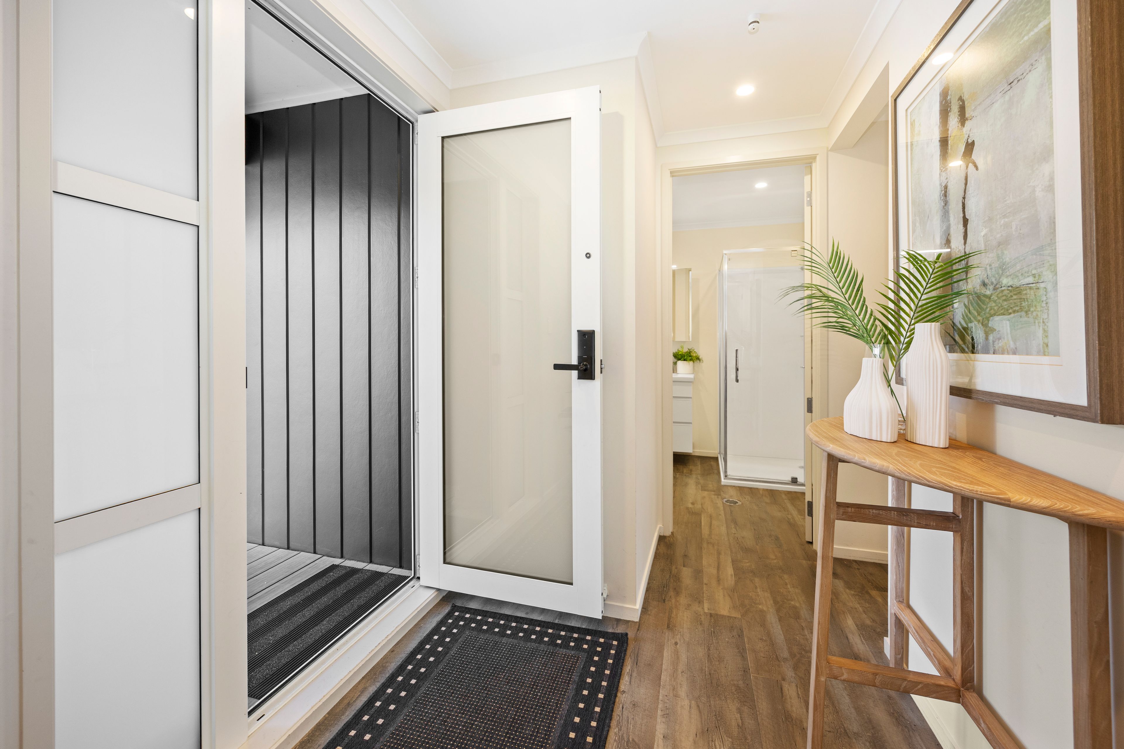 2/19 Seaview Avenue, Northcote Point, North Shore City