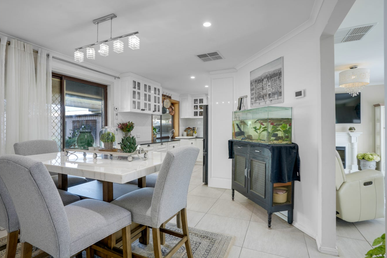 10 Bermudez Crescent — photo 6 of 15
