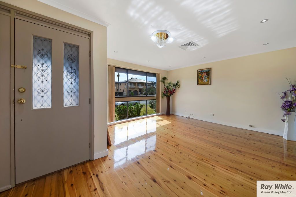 20 Glen Davis Avenue, Bossley Park, NSW 2176