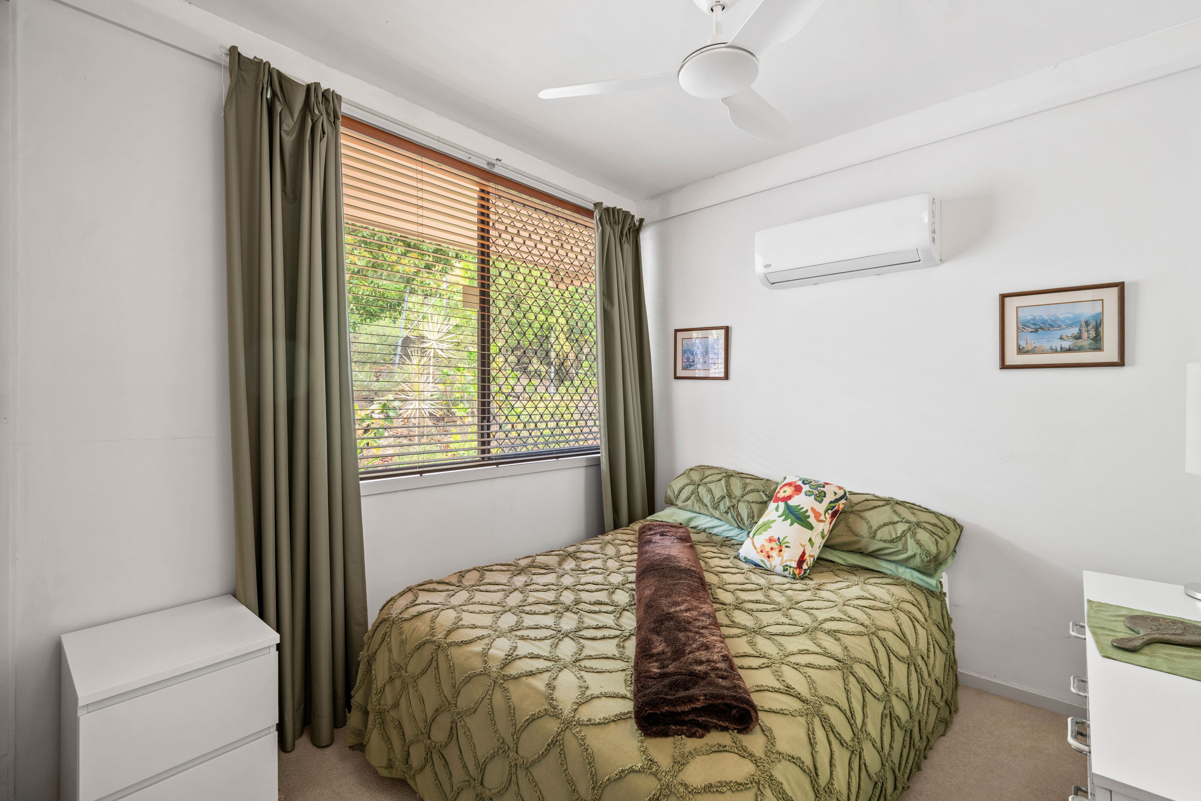 41 Helensvale Road — photo 18 of 30