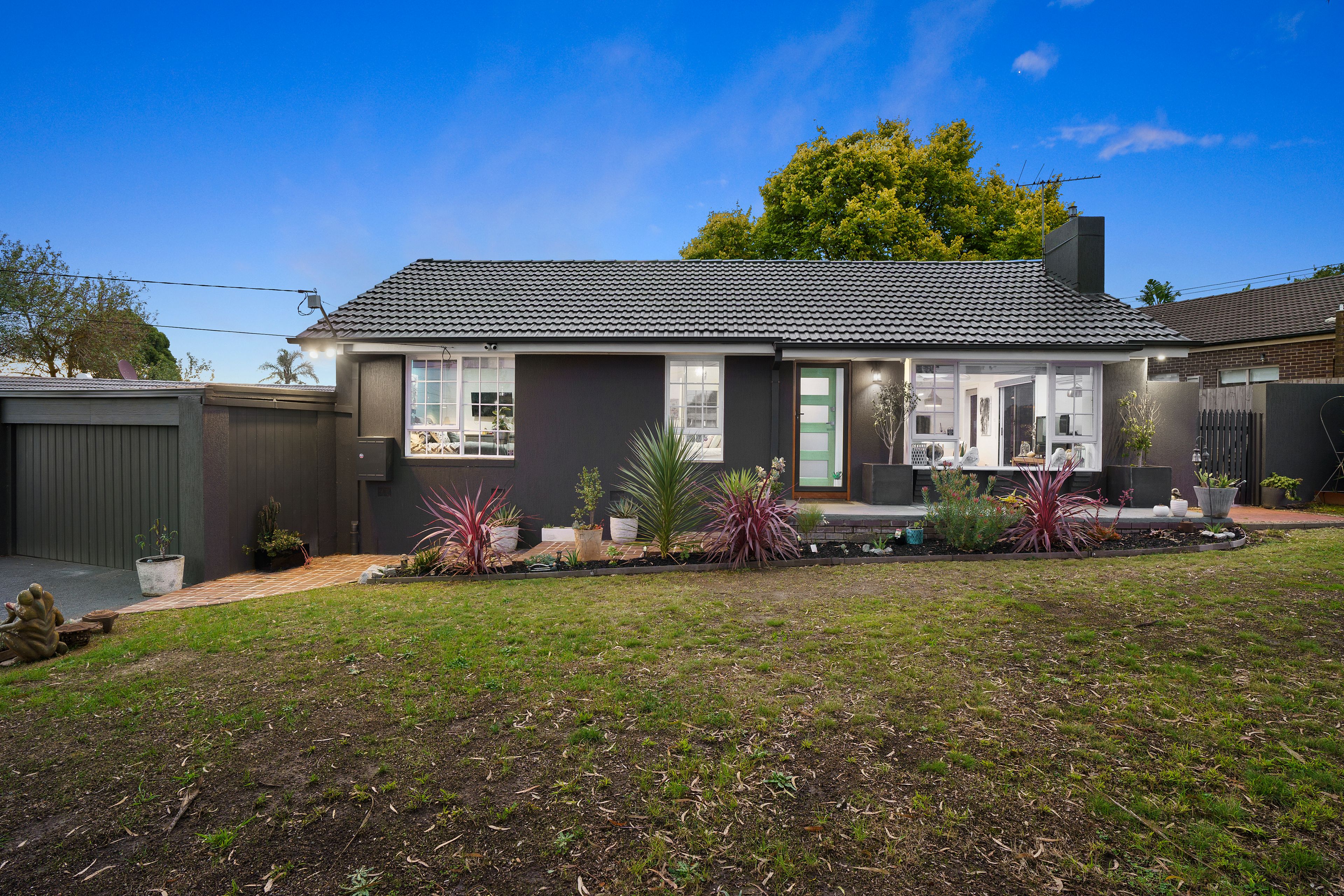 64 Laura Road, Knoxfield, VIC 3180