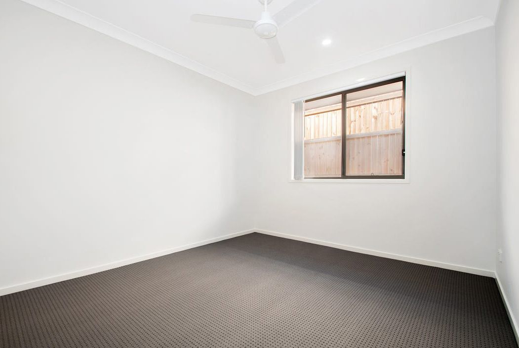16 Rosella Street — photo 5 of 15
