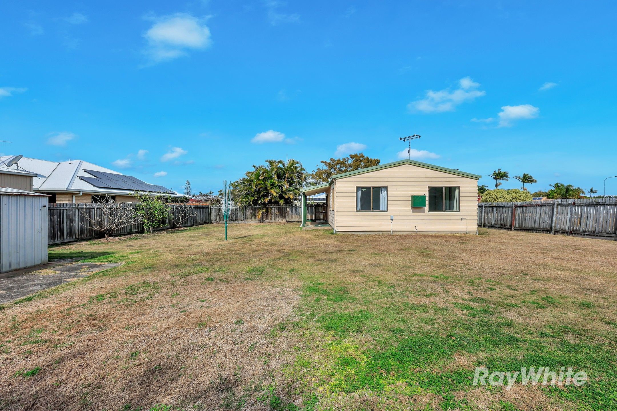 36 Shoreline Crescent — photo 17 of 23