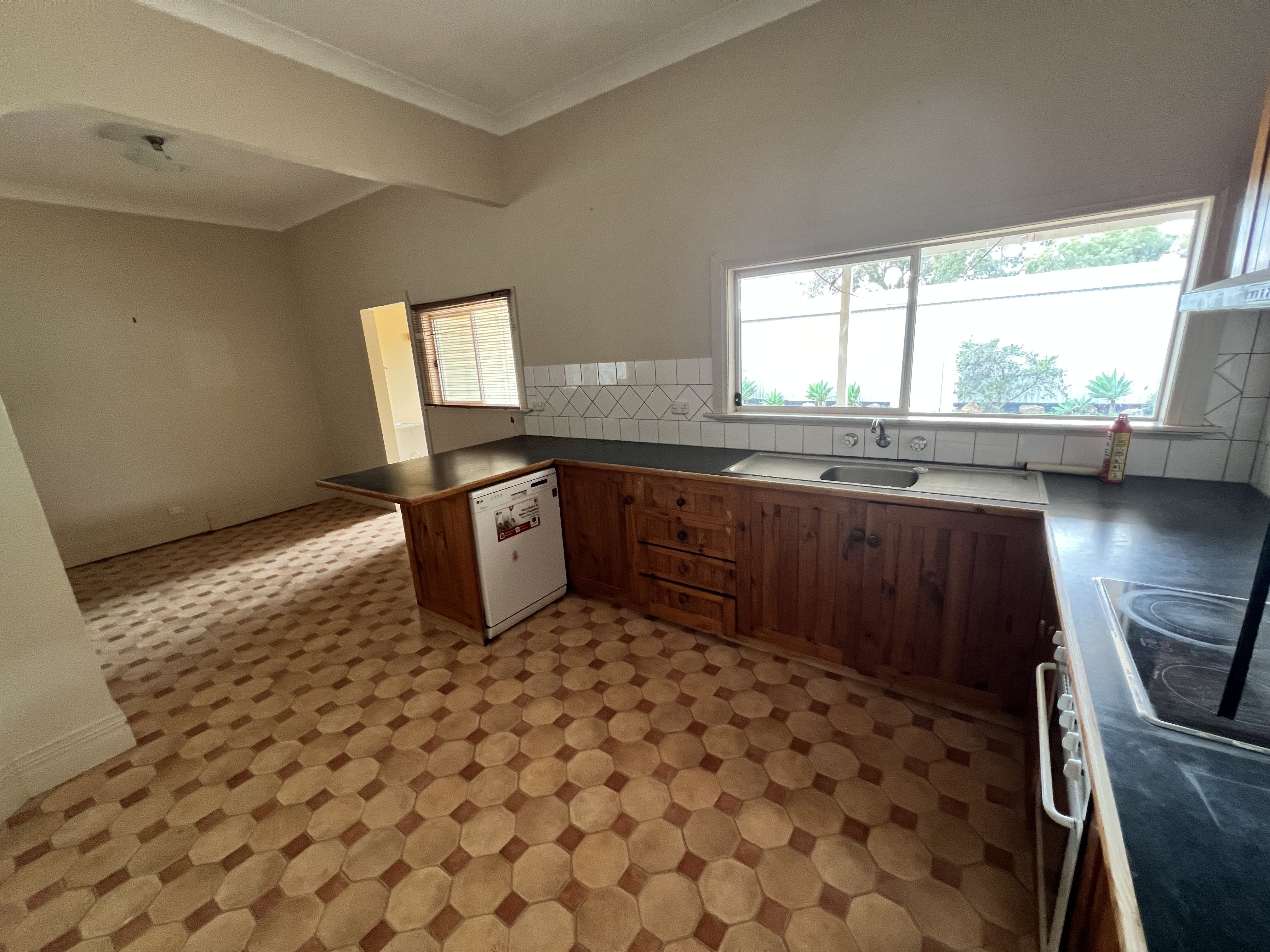 374 Iodide Street — photo 9 of 15