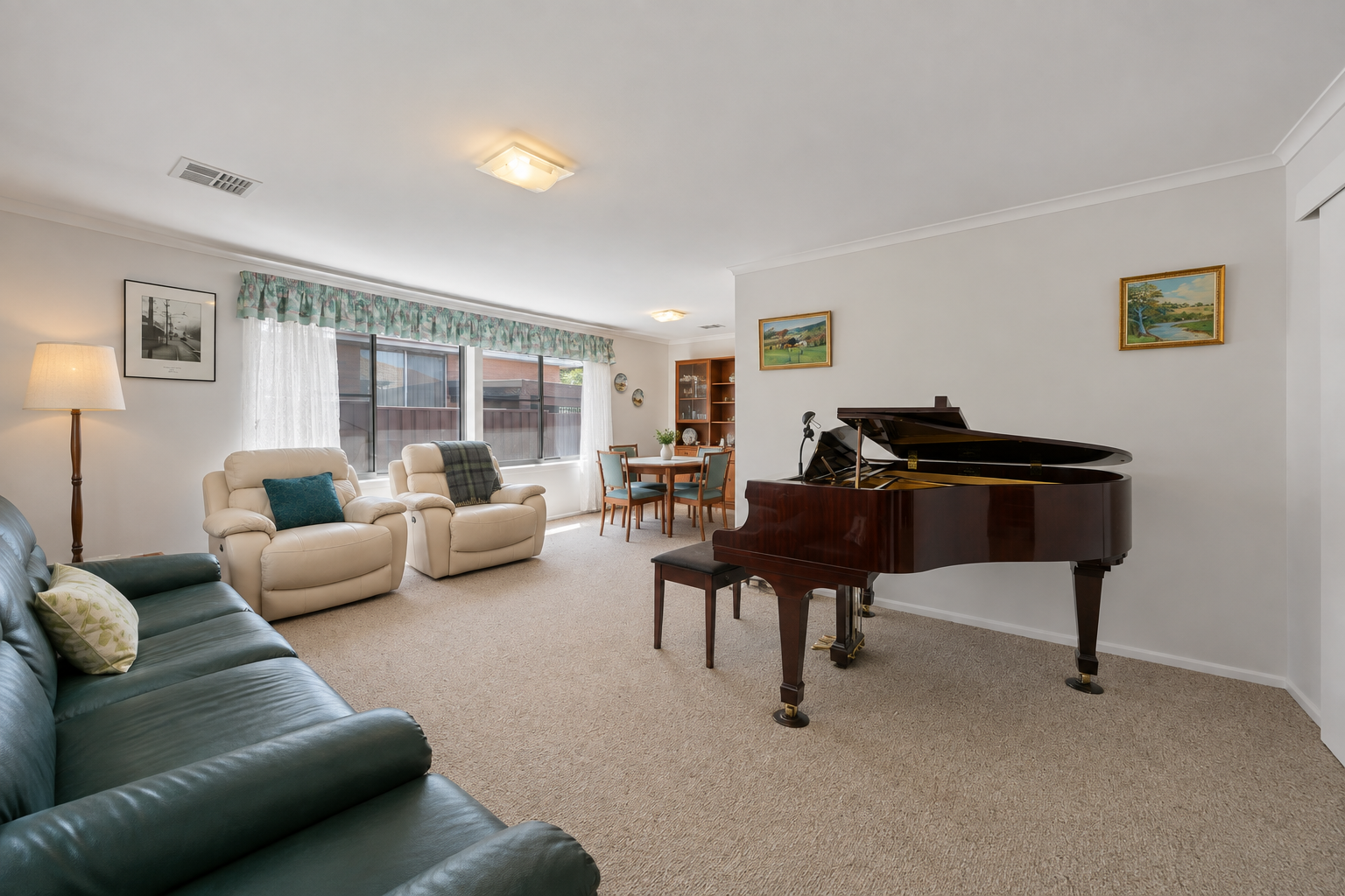 22 Dixon Drive — photo 7 of 19