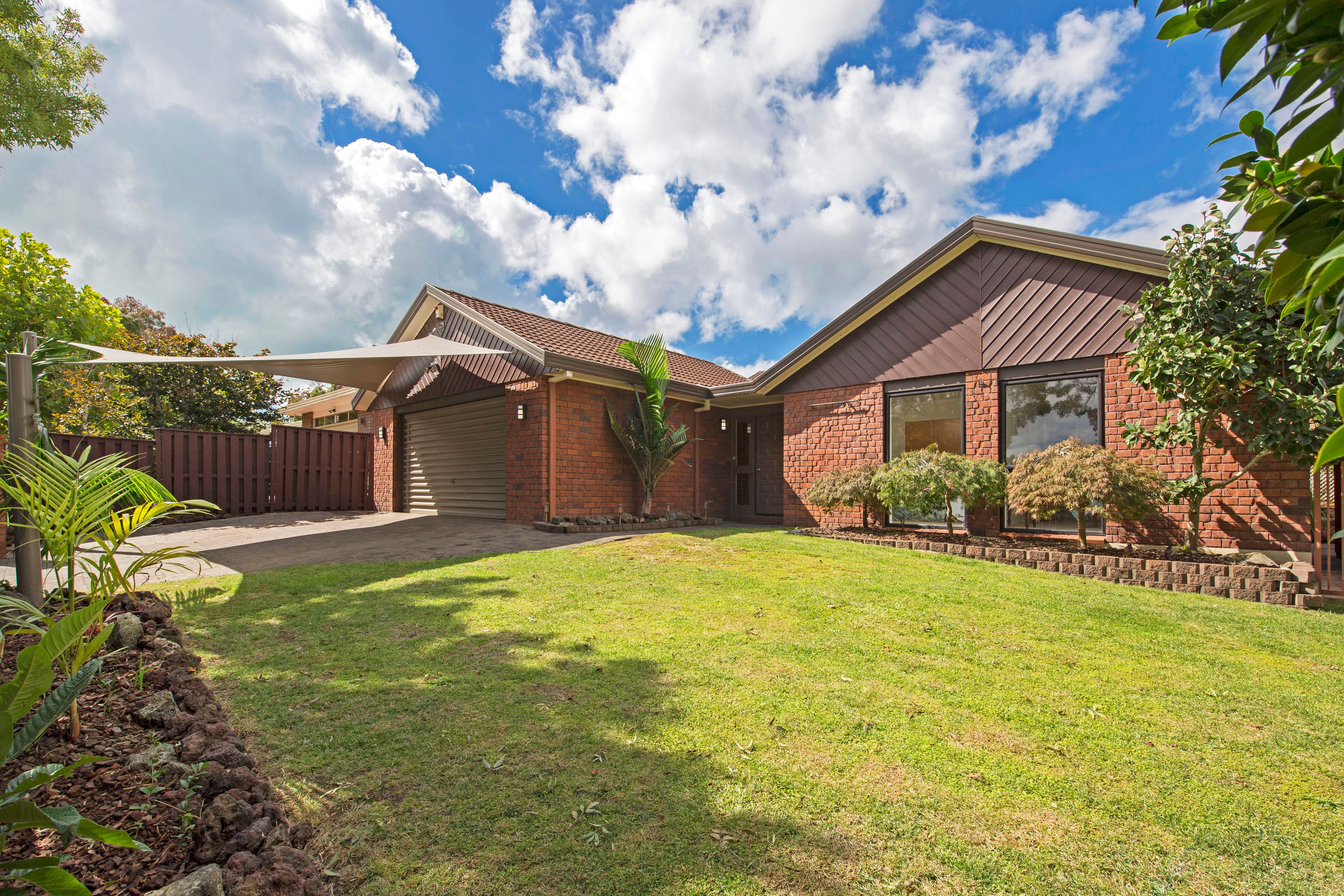 10 Parramatta Place, Botany Downs, Manukau City