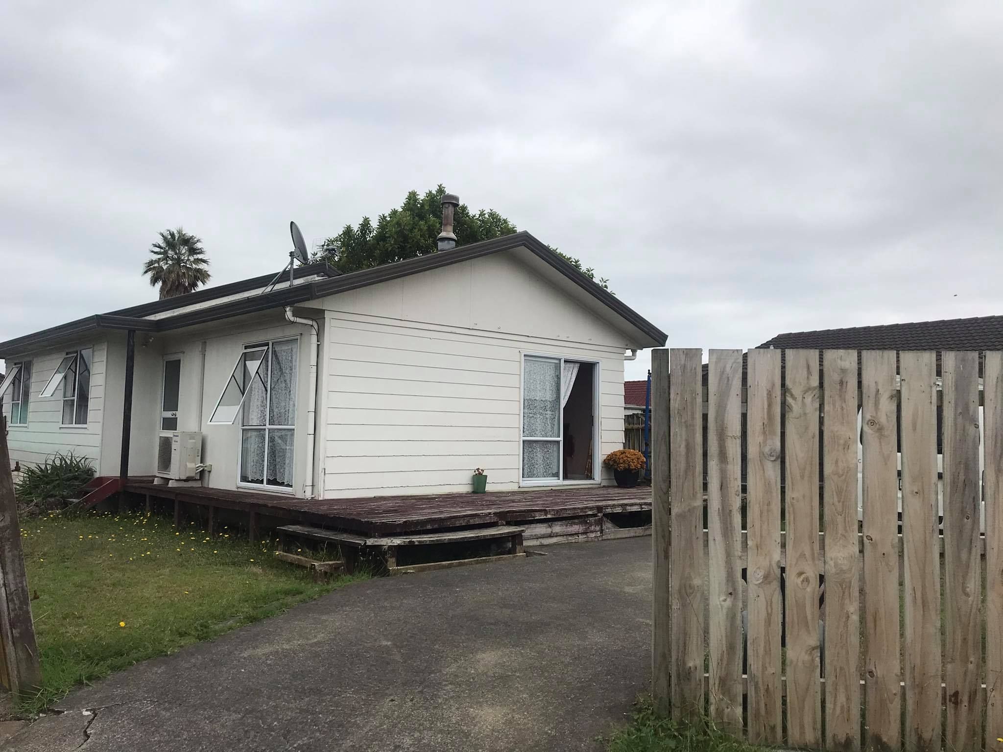 1/3 Sparrow Place, Weymouth, Manukau City