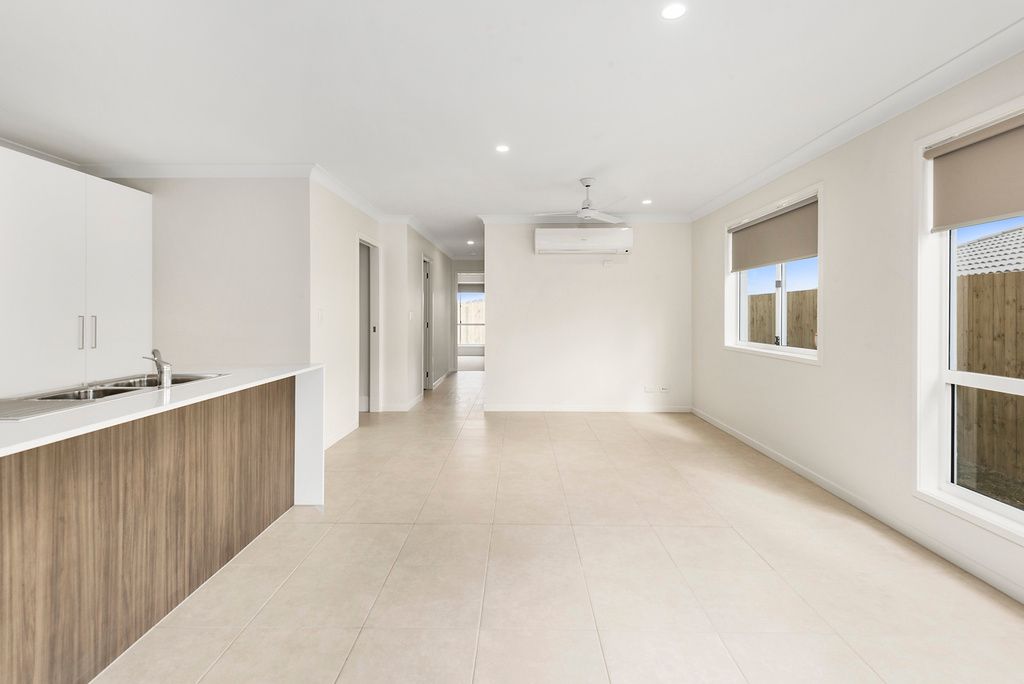 2/4 Ivy Court, Glenvale, QLD 4350