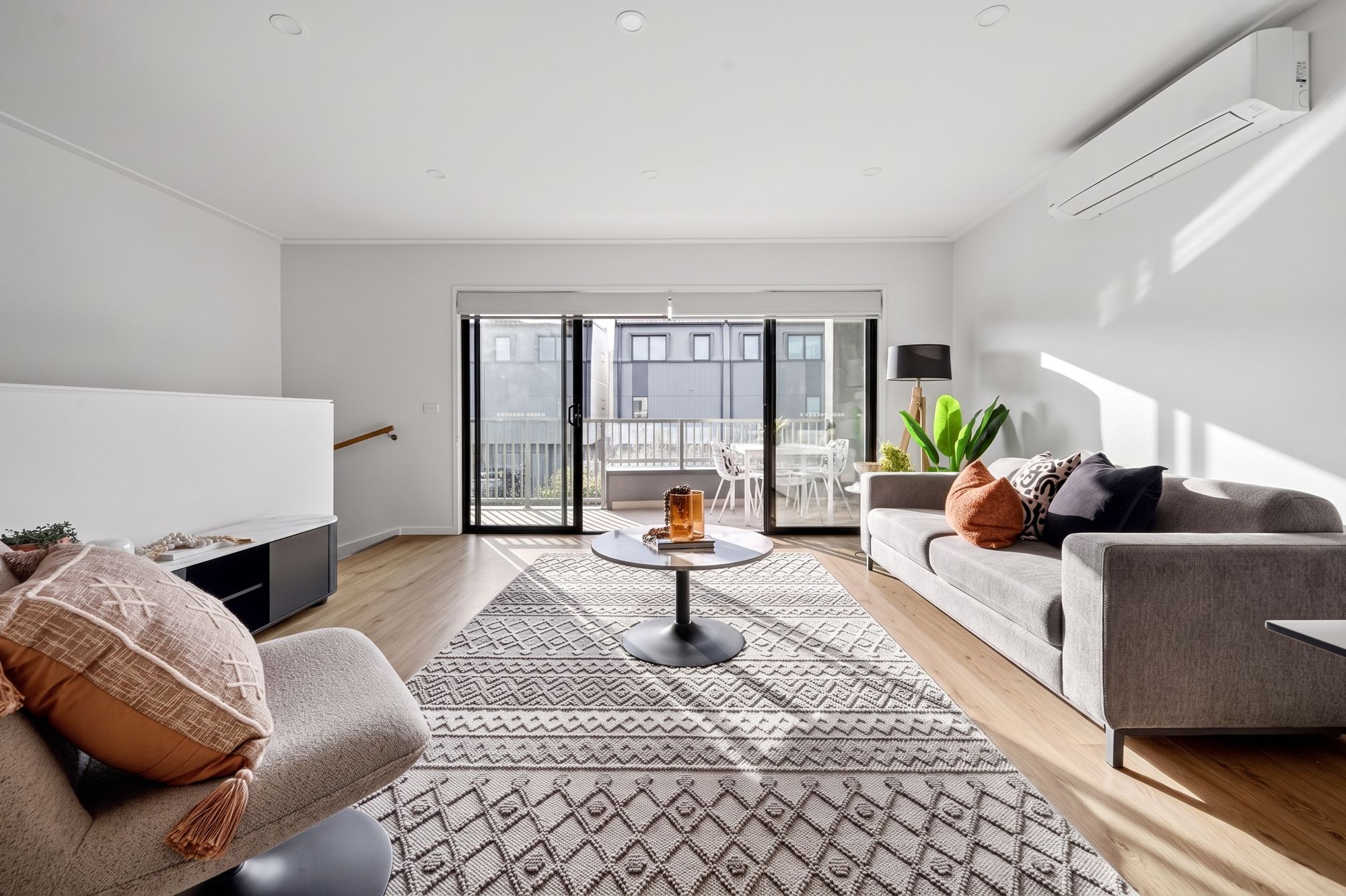 11 Light Street — photo 3 of 26