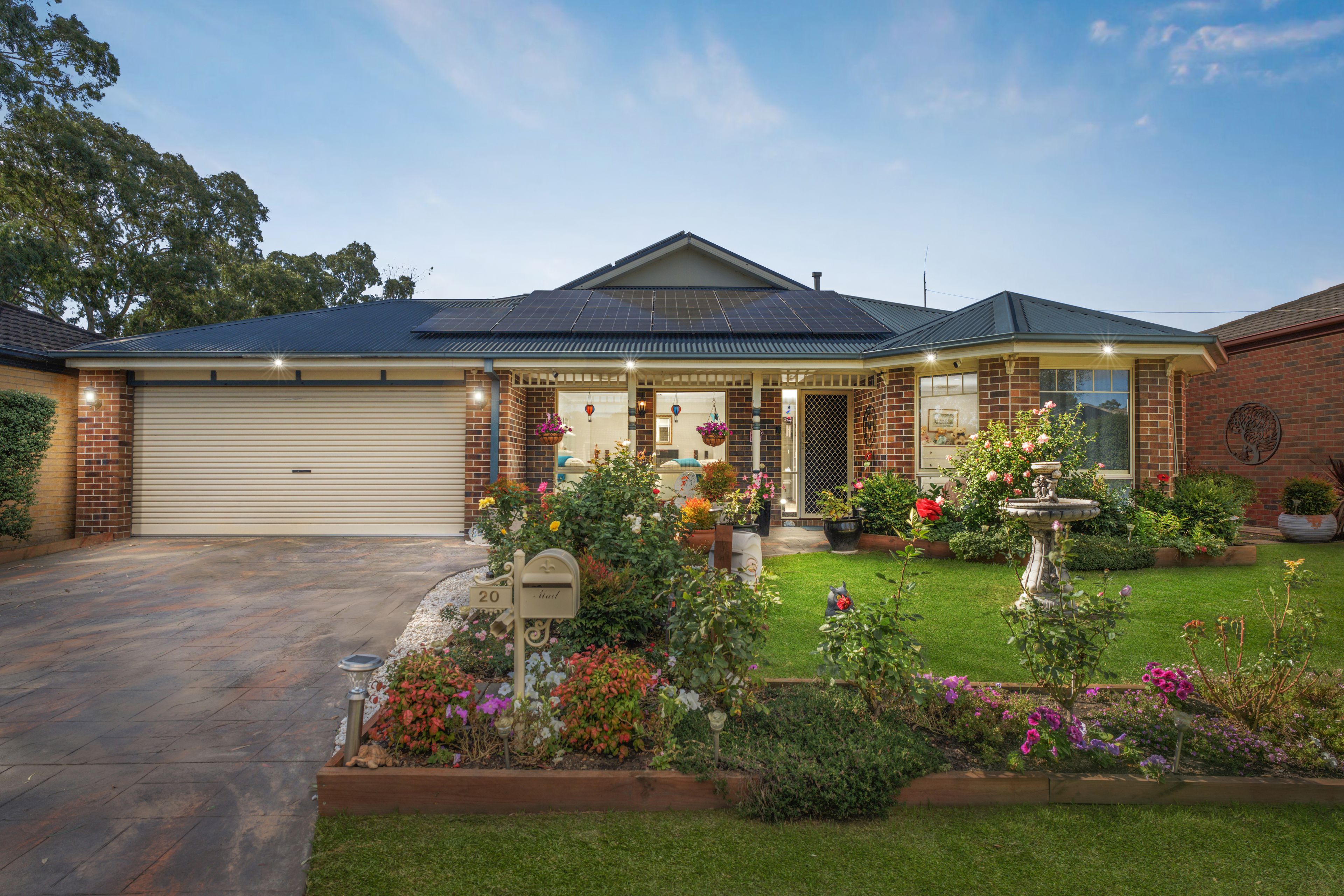 20 Captain Cook Close, Skye VIC 3977