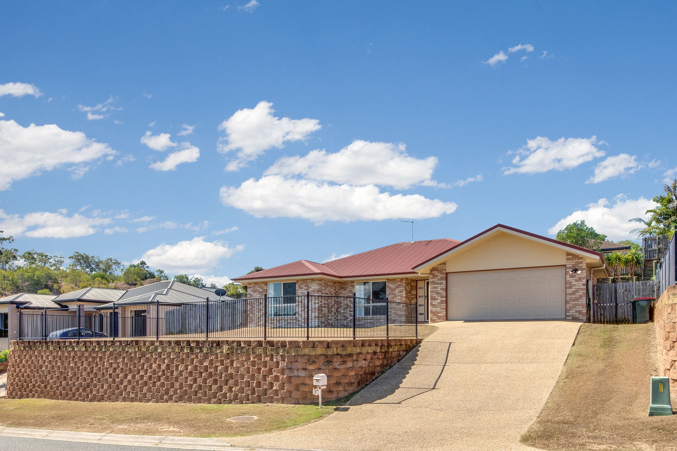 7 Dartmouth Close, Clinton, QLD 4680