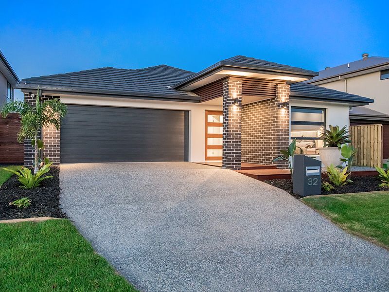 32 Kinglake Crescent, Pimpama QLD 4209