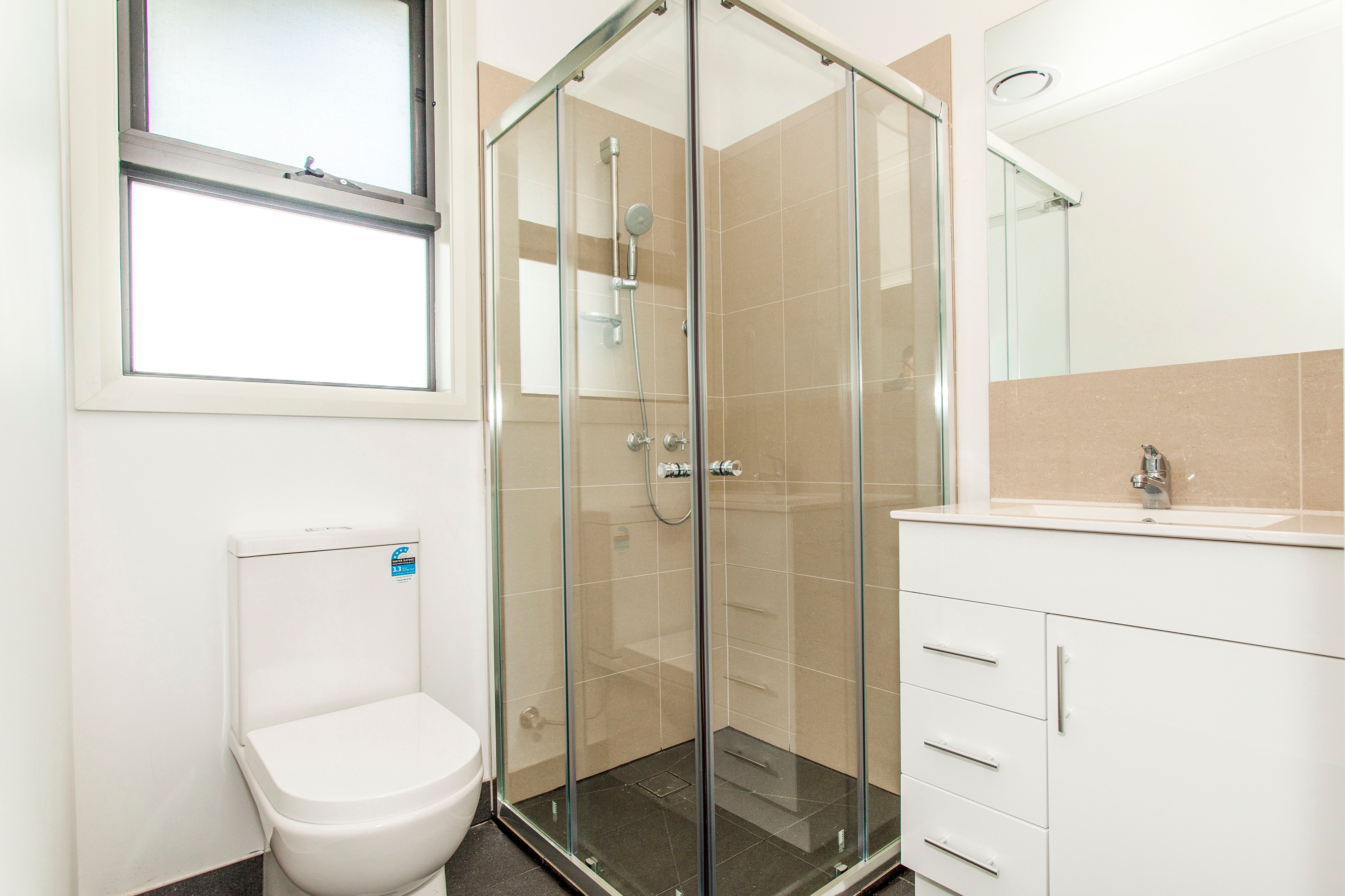 2/8-10 Nyrang Street, Chadstone, VIC 3148