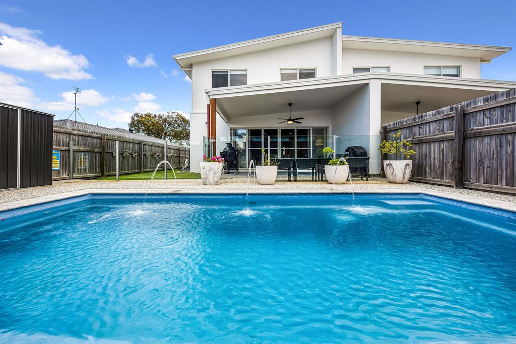 2/5 Maroochy Waters Drive, Maroochydore, QLD 4558