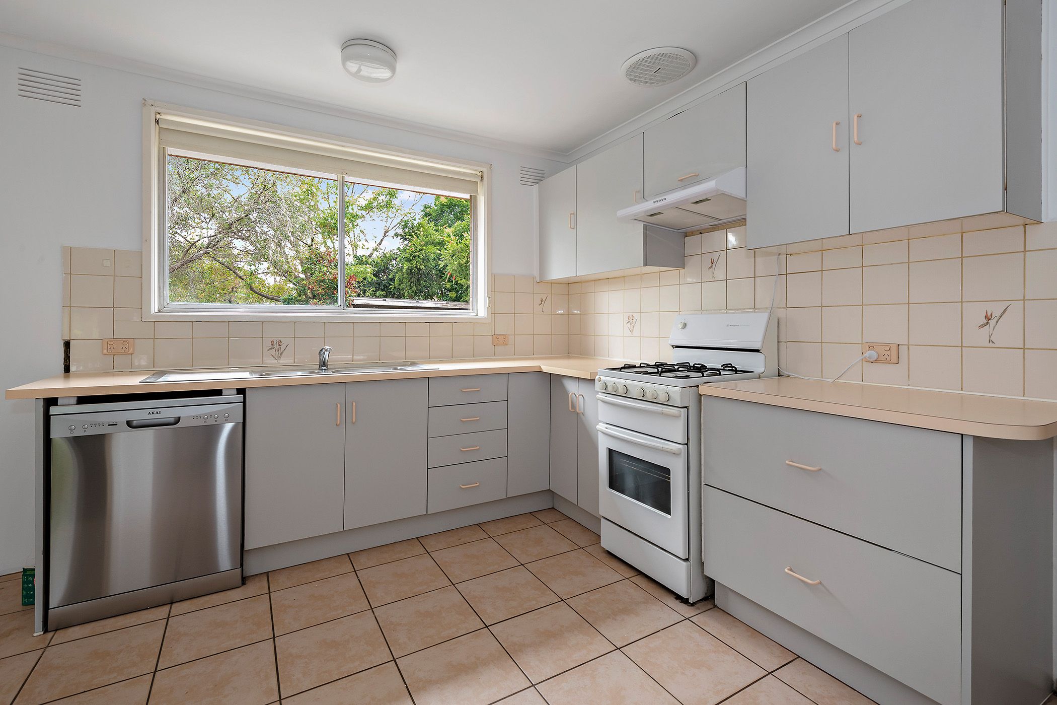 19 Karingal Drive, Frankston, VIC 3199