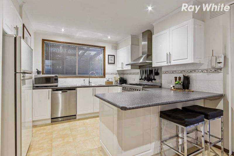 5 Ephcris Court, Endeavour Hills, VIC 3802