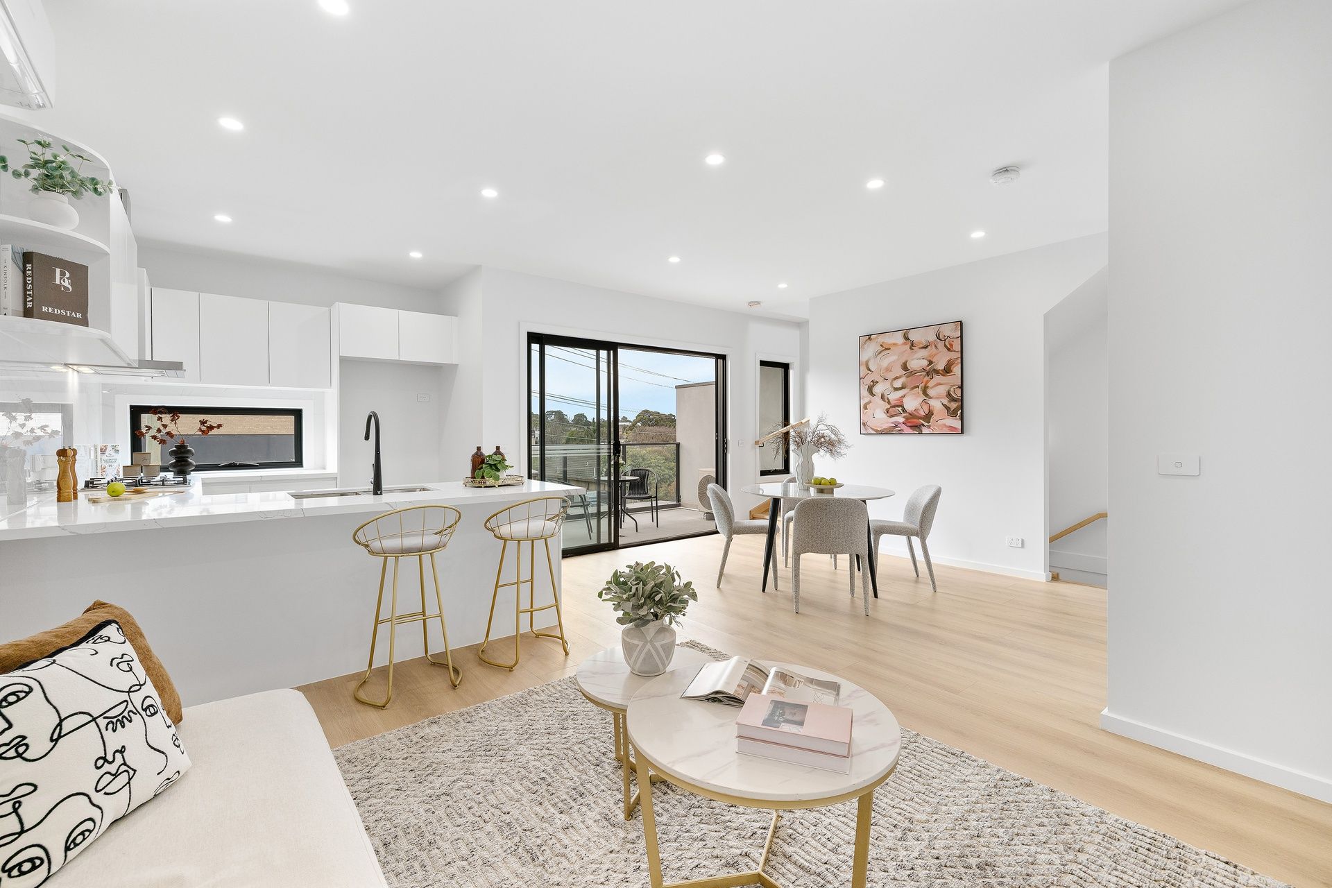 2D Dora Avenue — photo 3 of 25