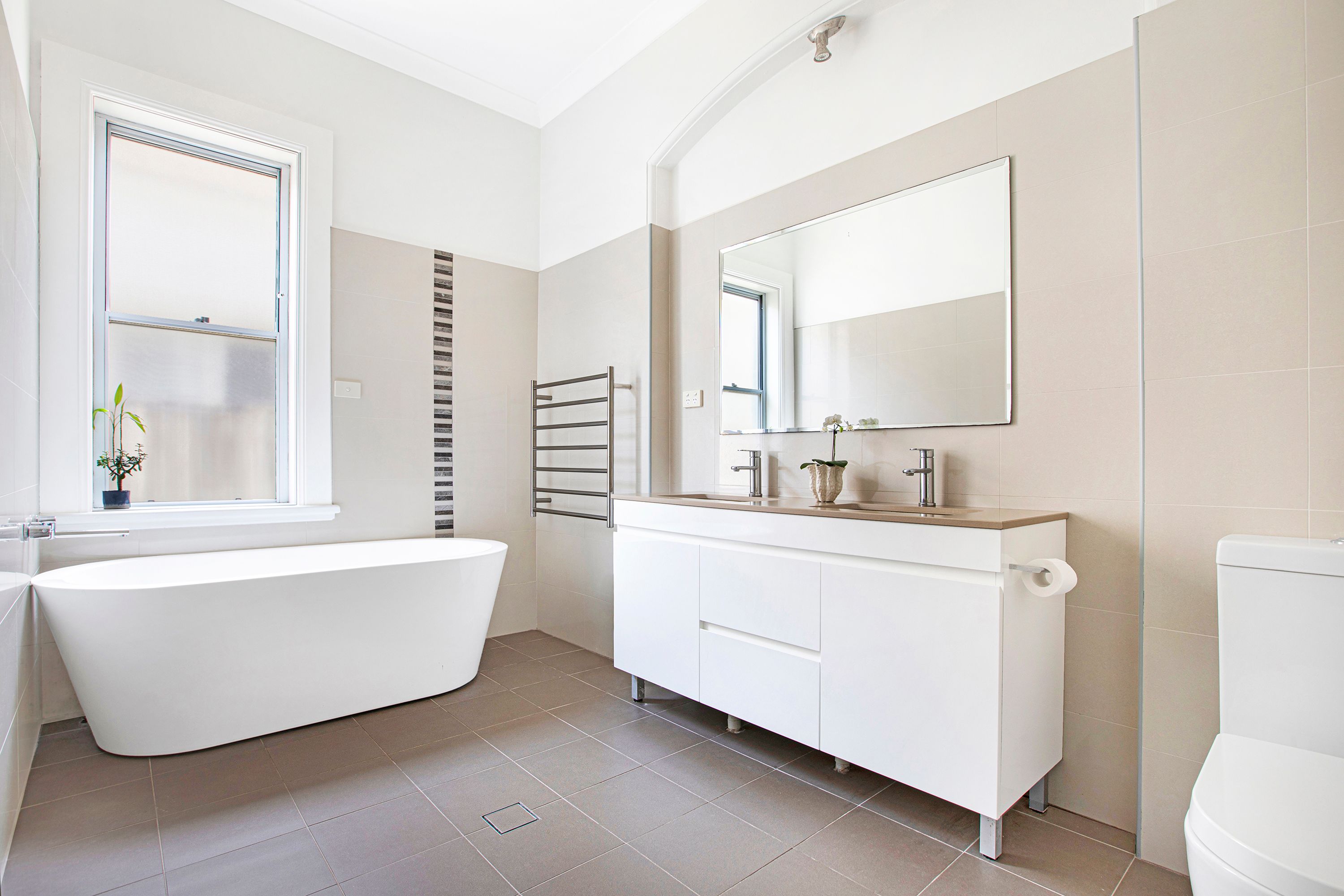 36 Lancelot Street — photo 8 of 12