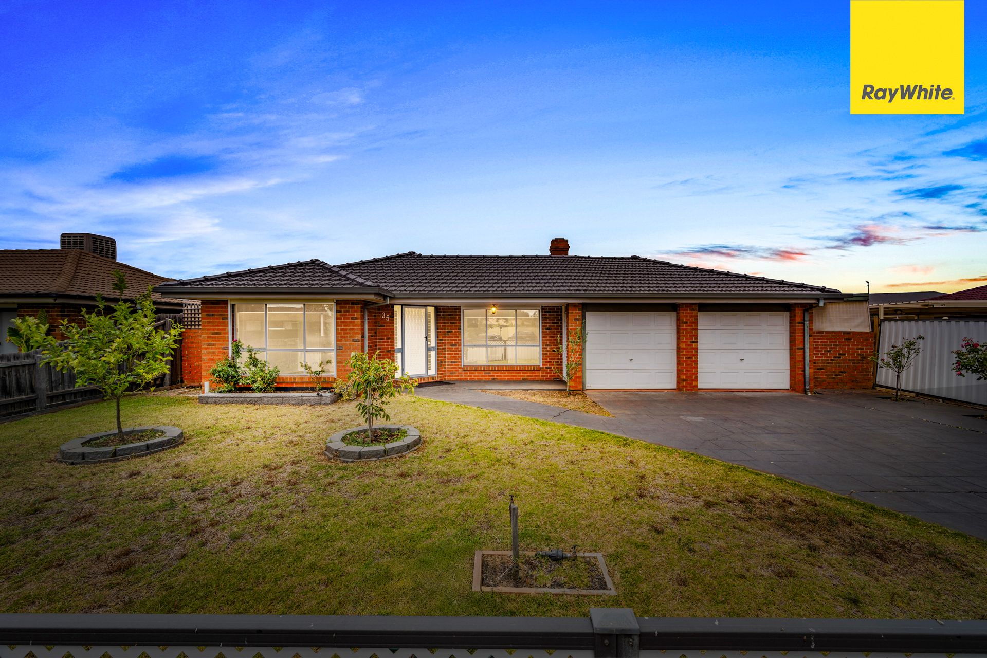 35 Stanley Crescent, Brookfield VIC 3338