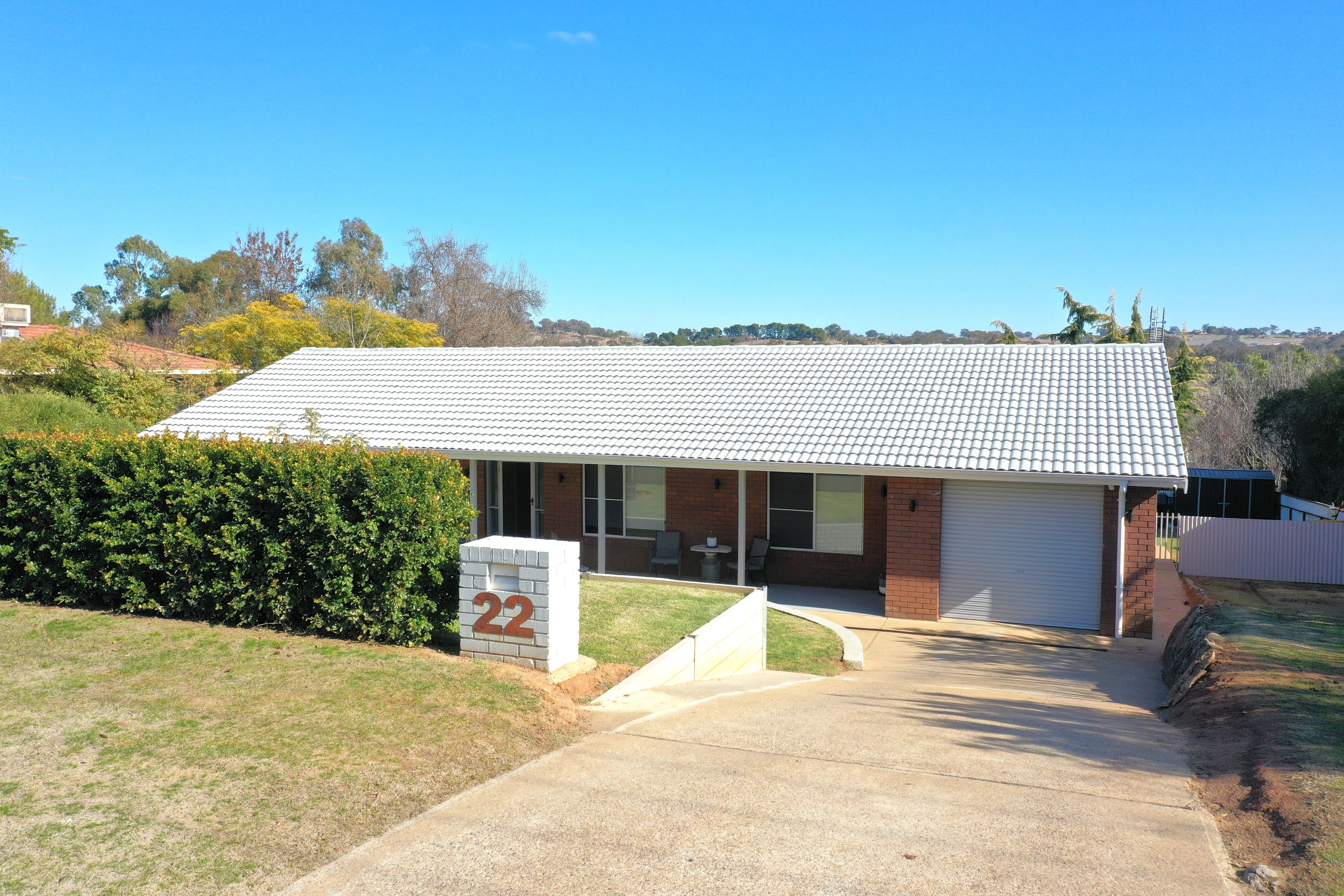 22 Keevil Drive, Young, NSW 2594