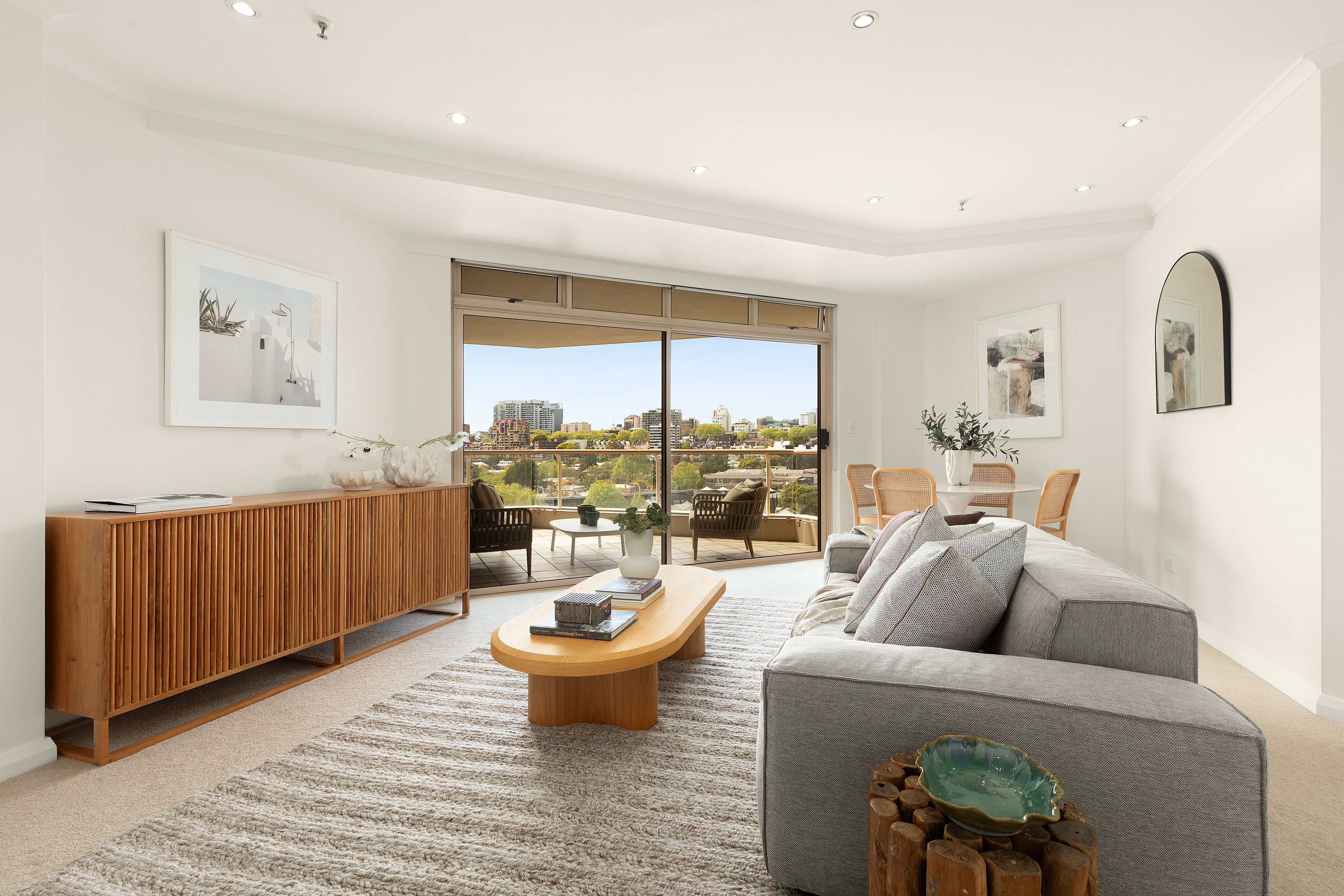 1012/63 Crown Street, Woolloomooloo, NSW 2011