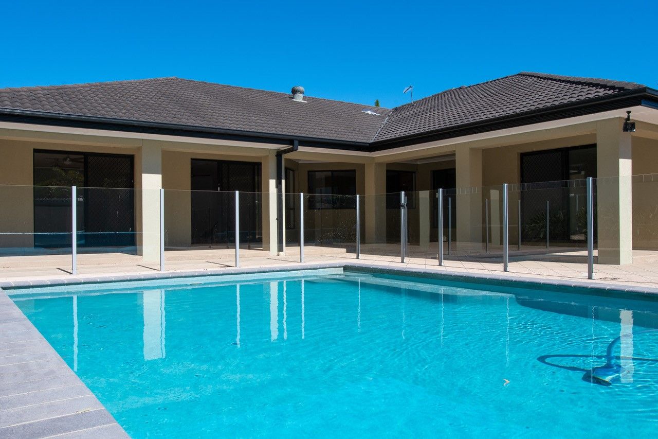 65 Arun Drive, Arundel QLD 4214