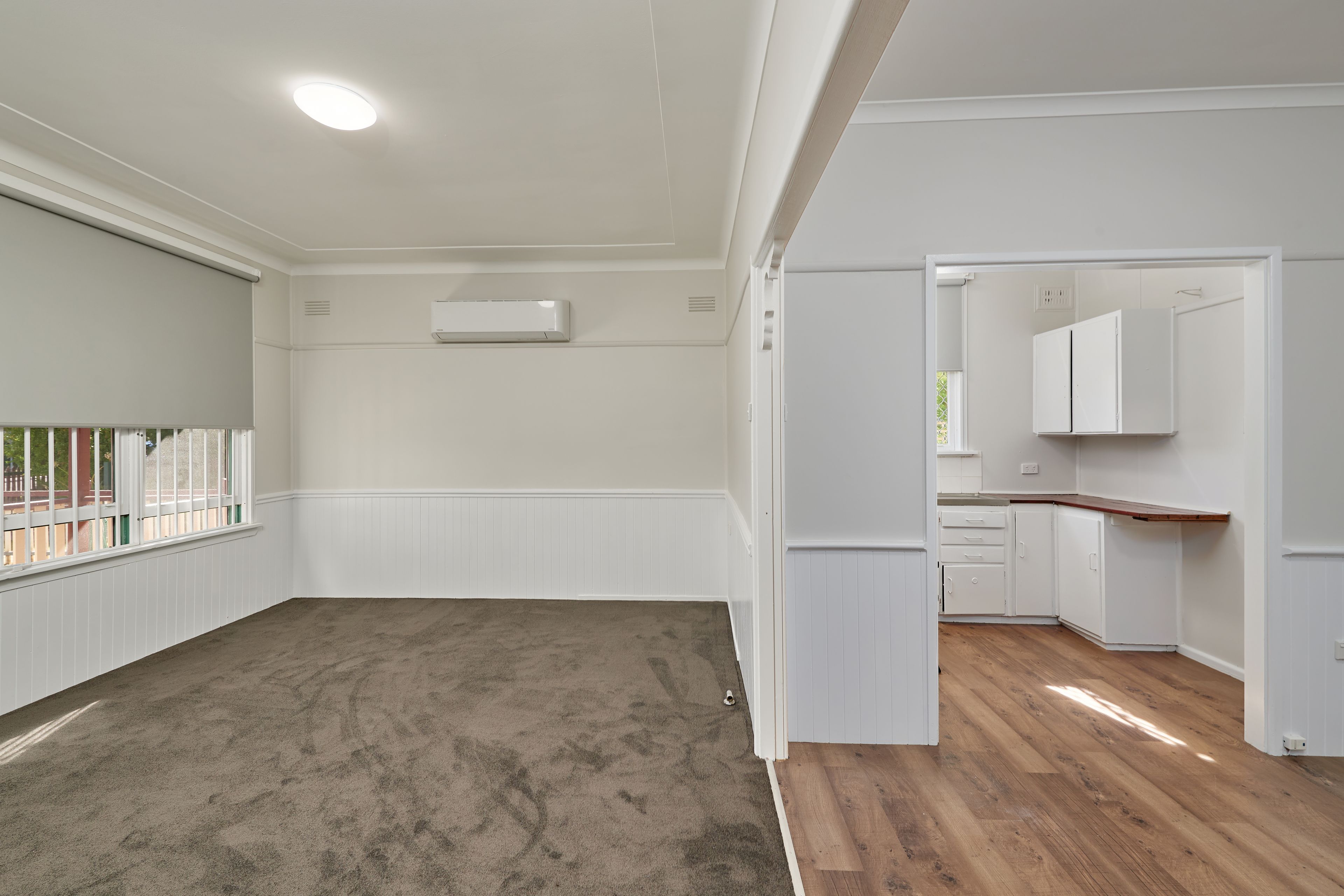 16 McDonough Avenue, Mount Austin, NSW 2650