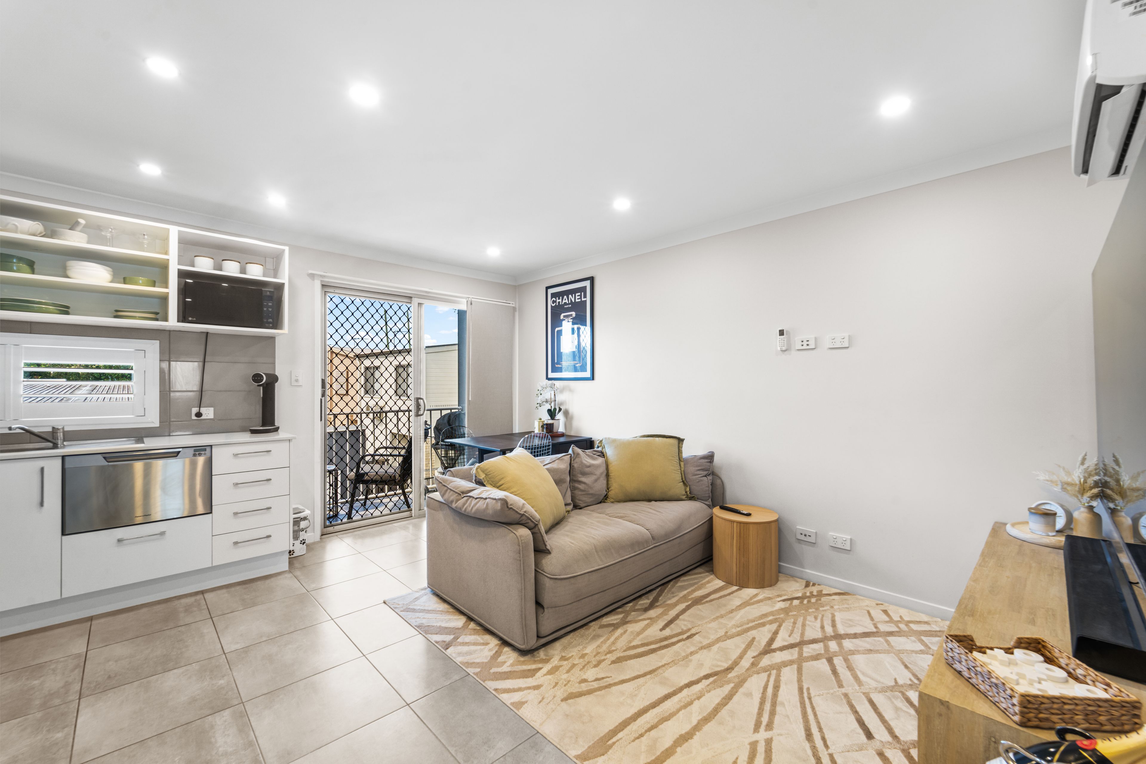 6 Robbins Lane — photo 6 of 16