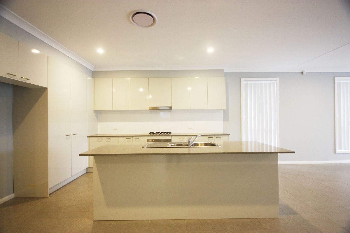 52 Coral Flame Circuit, Gregory Hills, NSW 2557