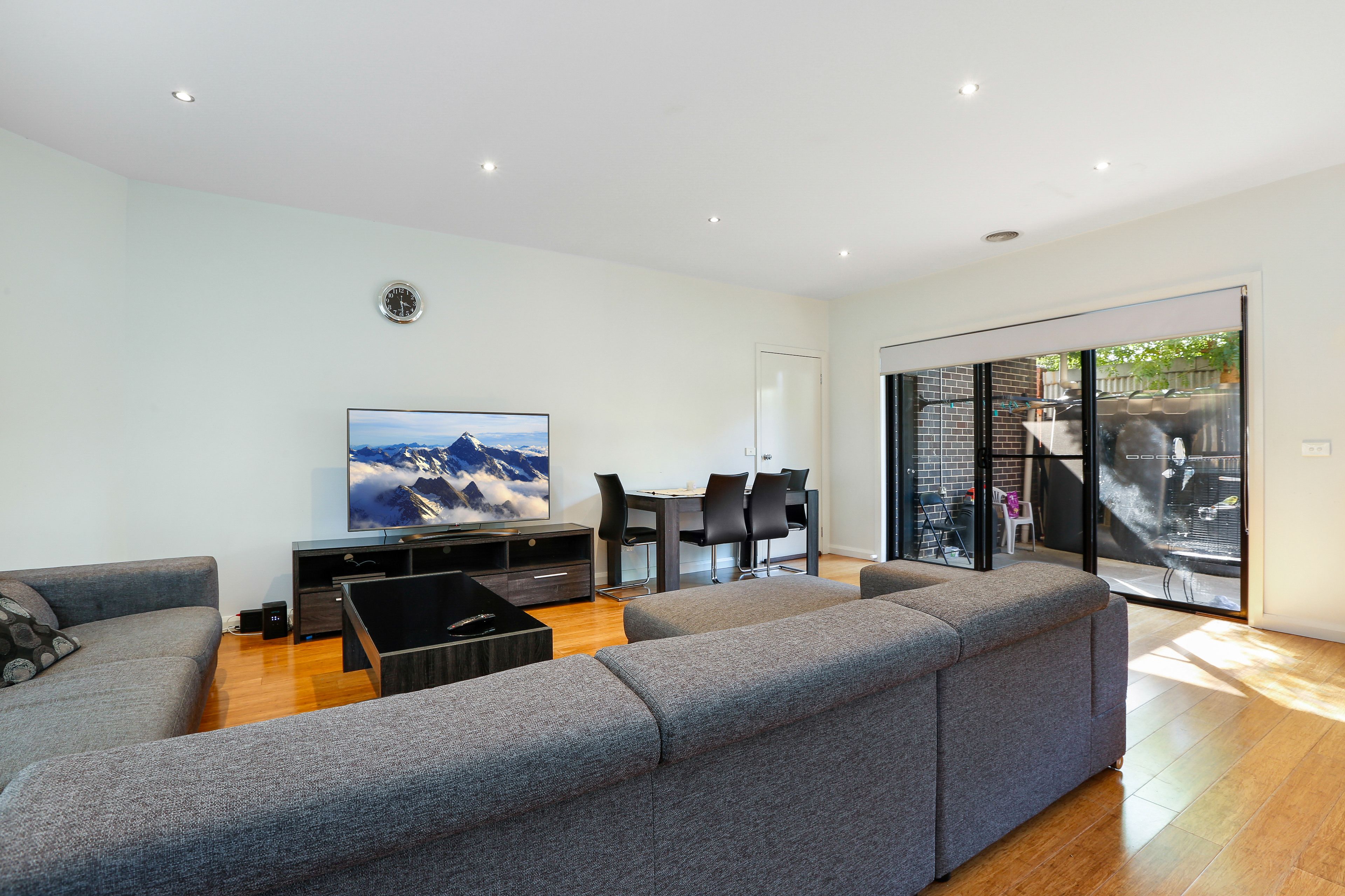 2/90 Dallas Drive, Dallas, VIC 3047