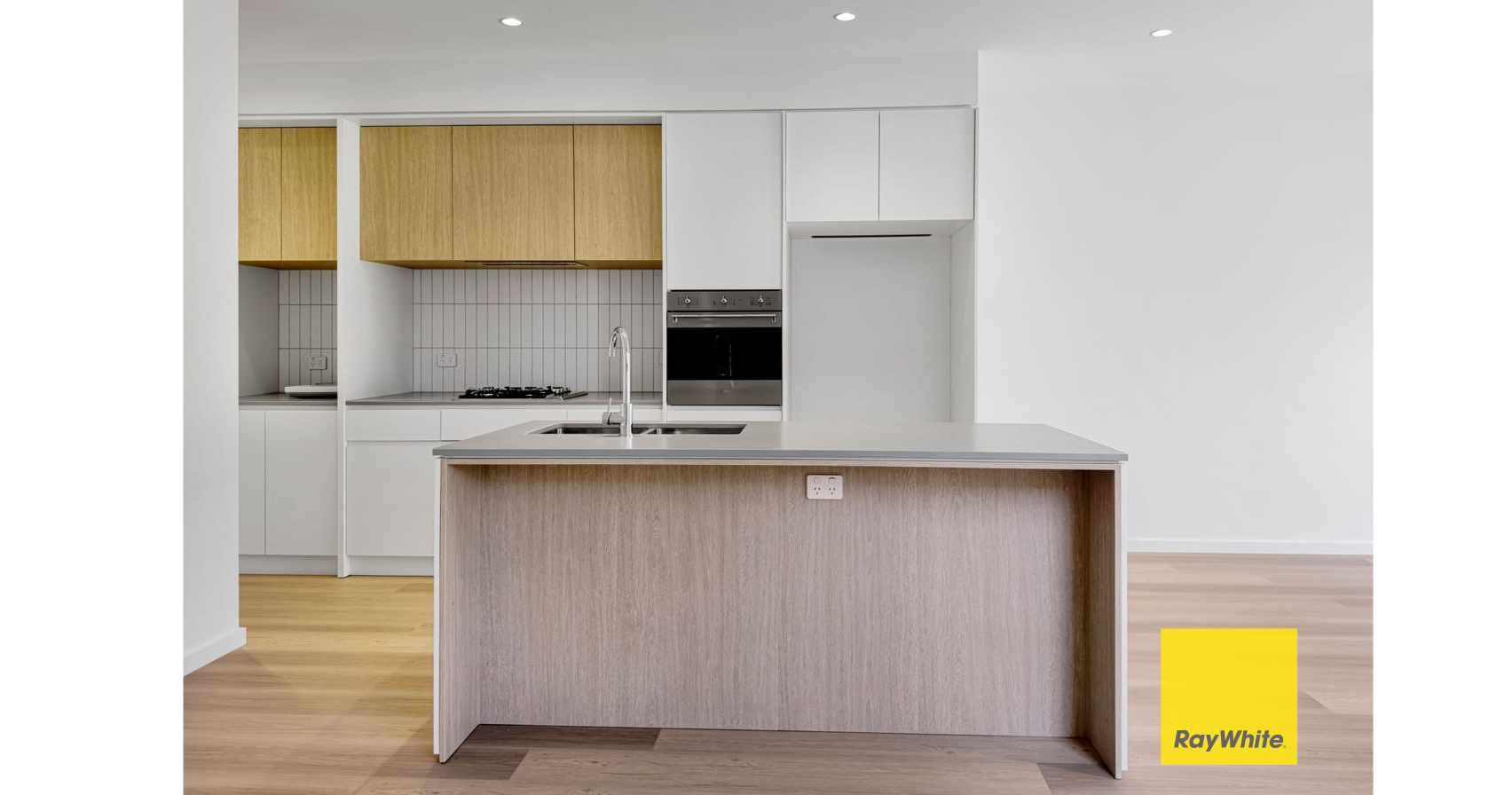 36 Elmhurst Avenue — photo 4 of 14