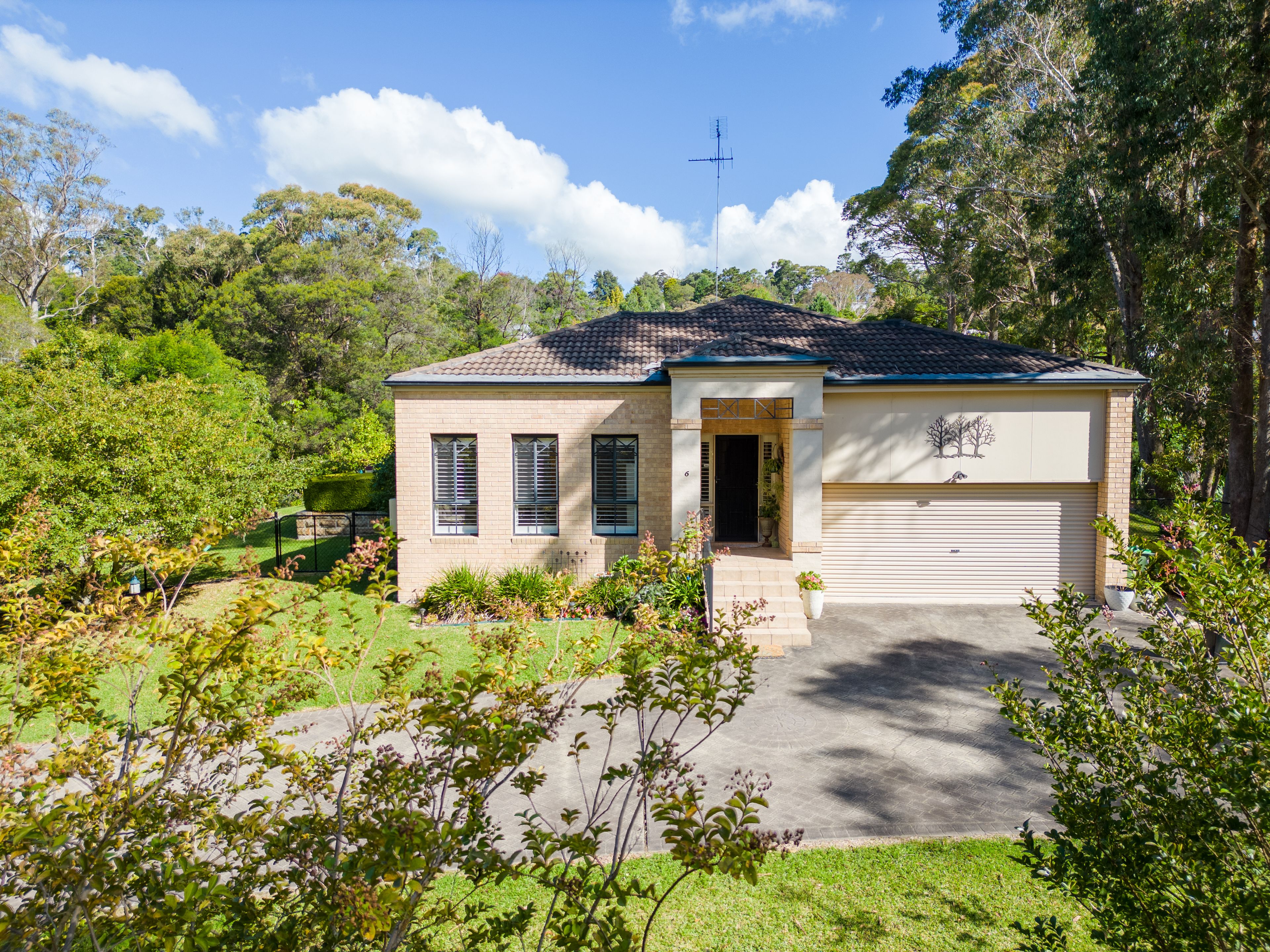 6 Coach House Road, Kurrajong Heights, NSW 2758 Sold House Ray