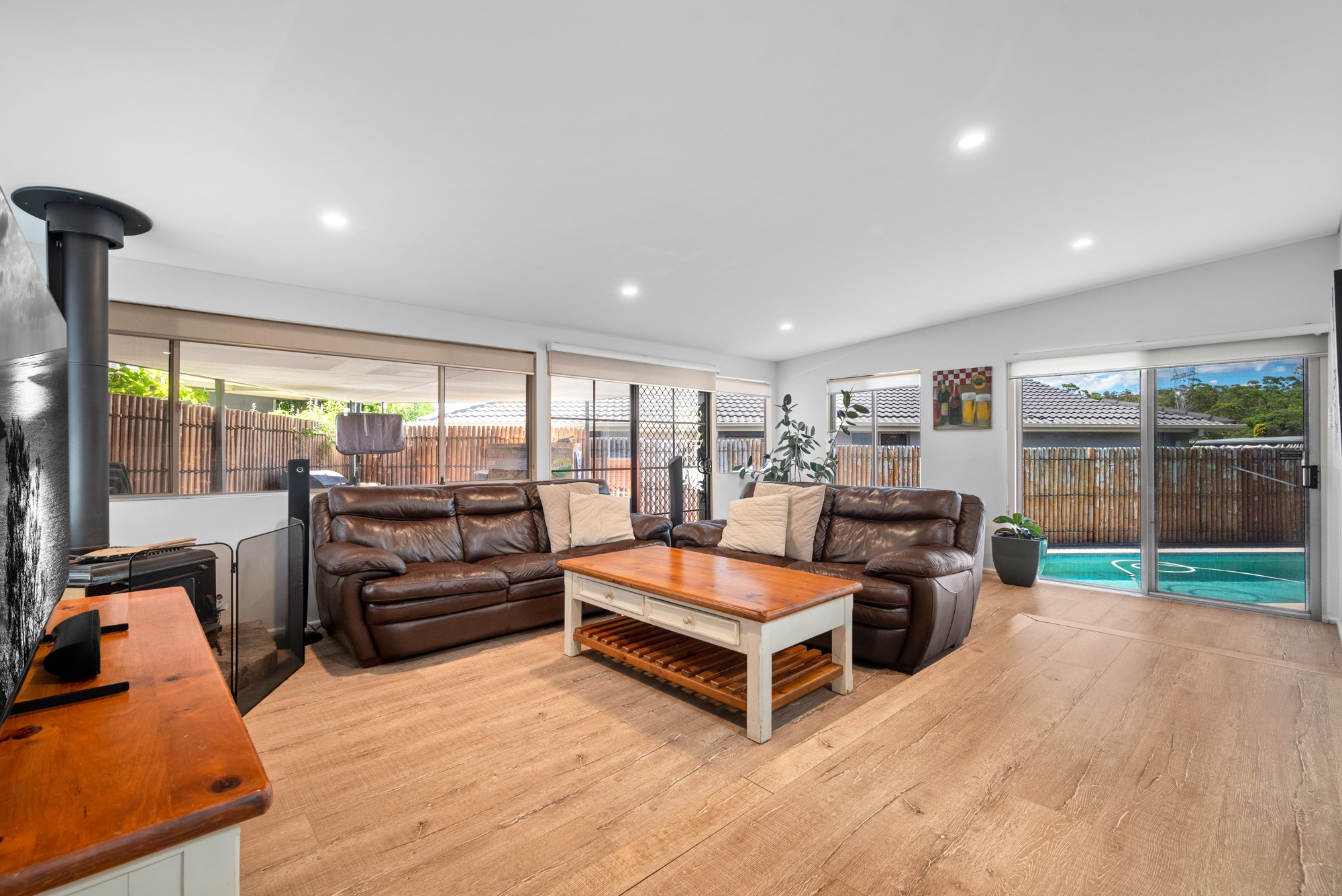 31 Trobriand Crescent, Glenfield, NSW 2167