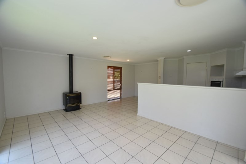 34 Banksdale Drive, Middle Ridge, QLD 4350
