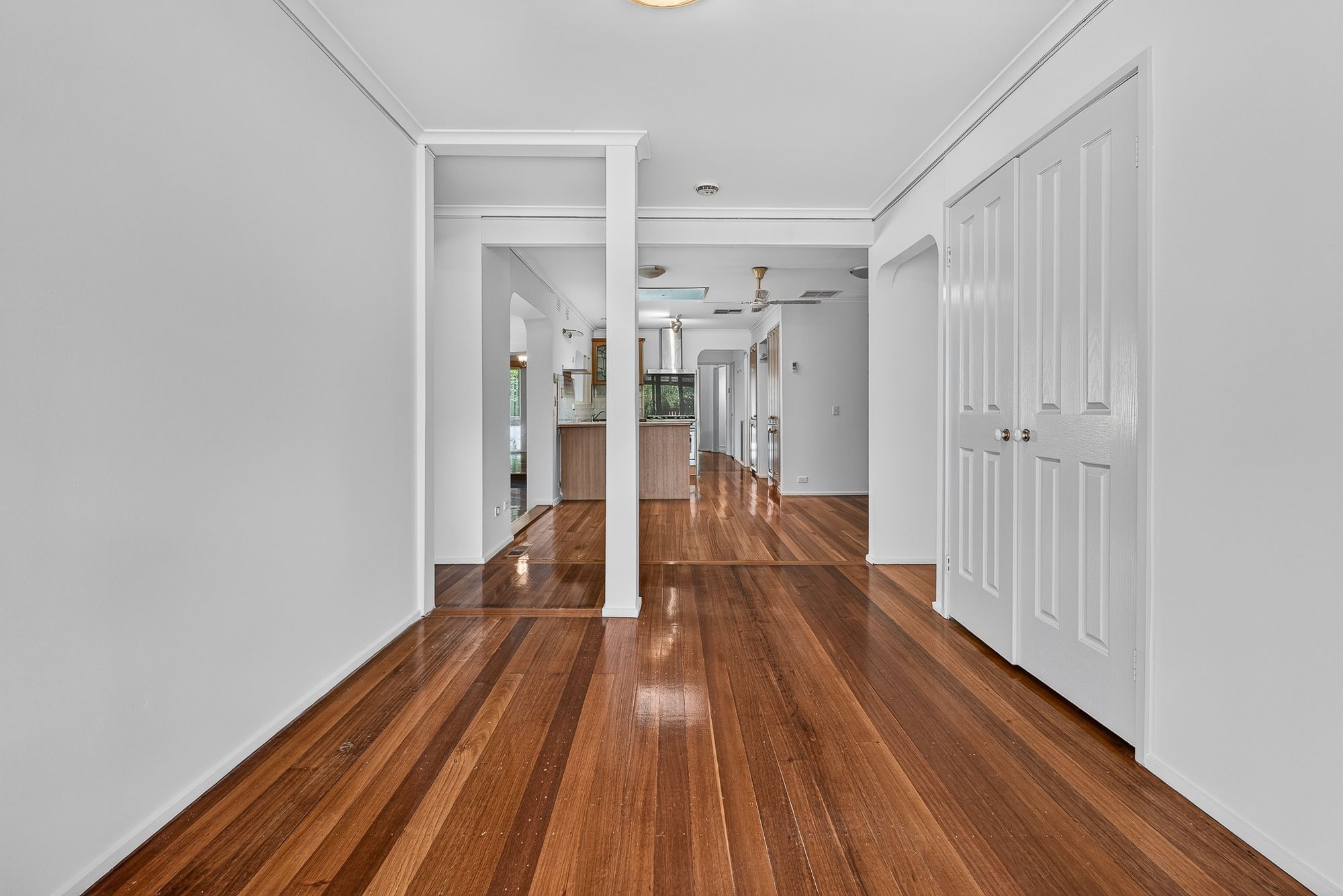 77 Rachelle Drive — photo 10 of 21