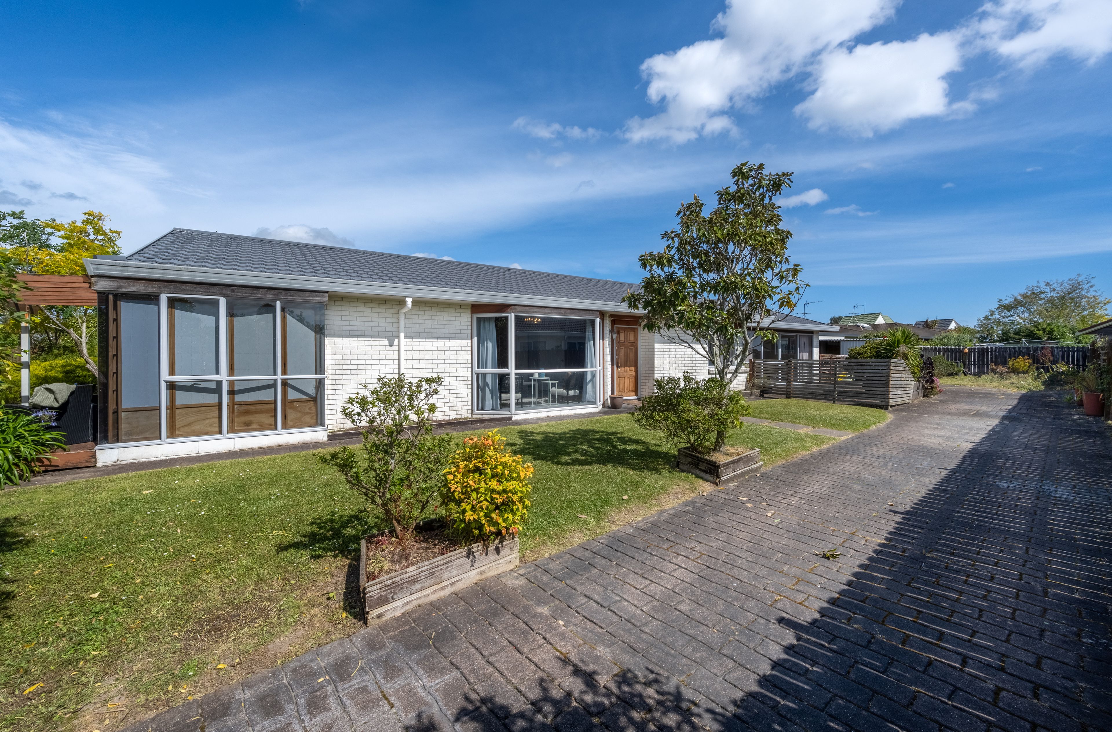 52 West Fairway, Golflands, Manukau City